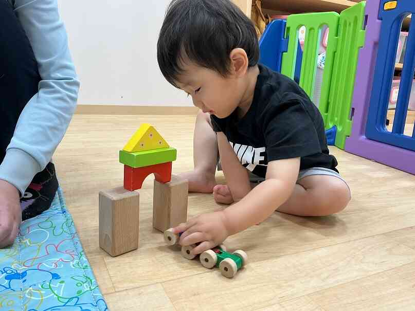 立派なお城の門を・・・