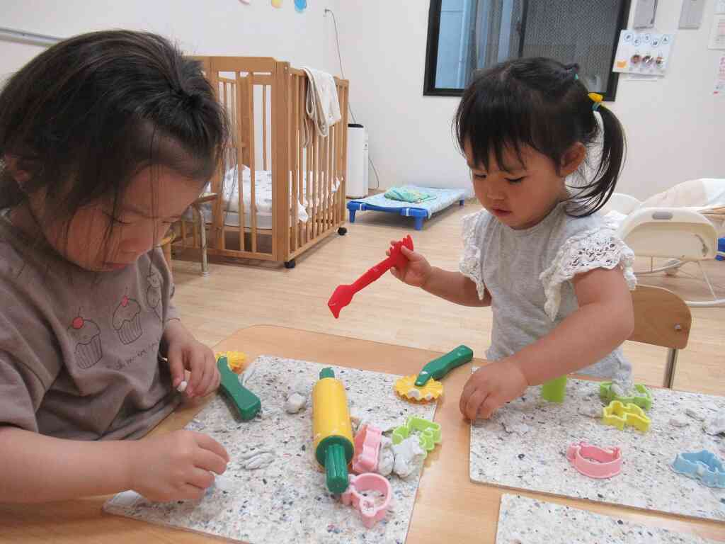 粘土で遊びました
