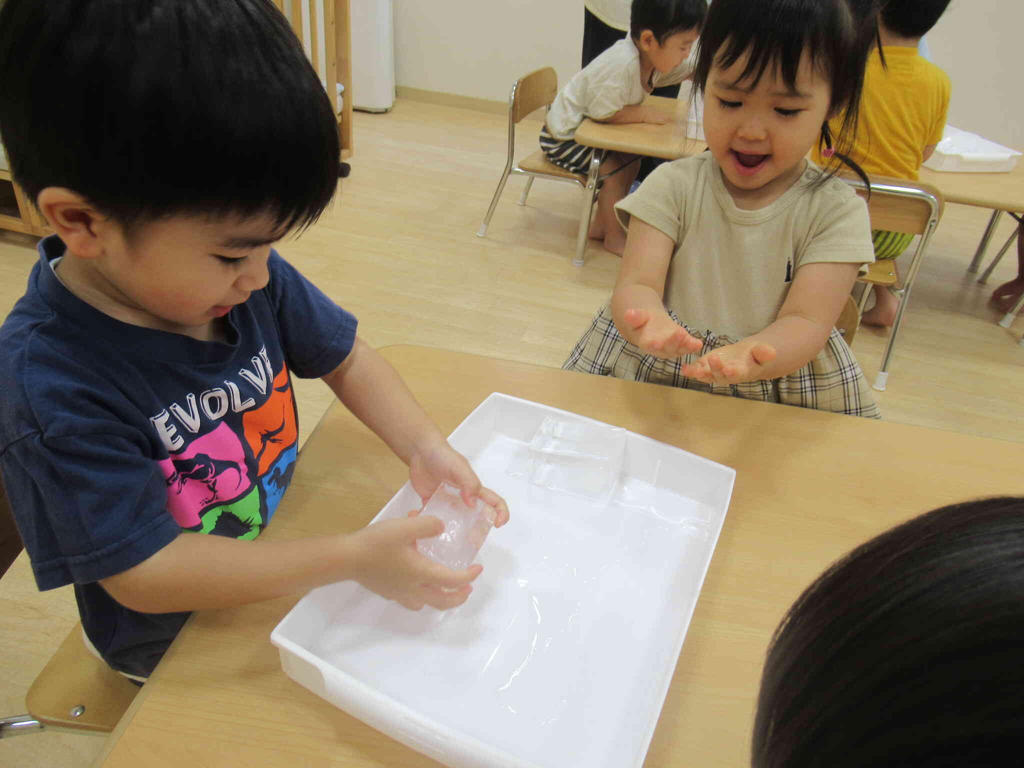 氷、にぎにぎ・・・