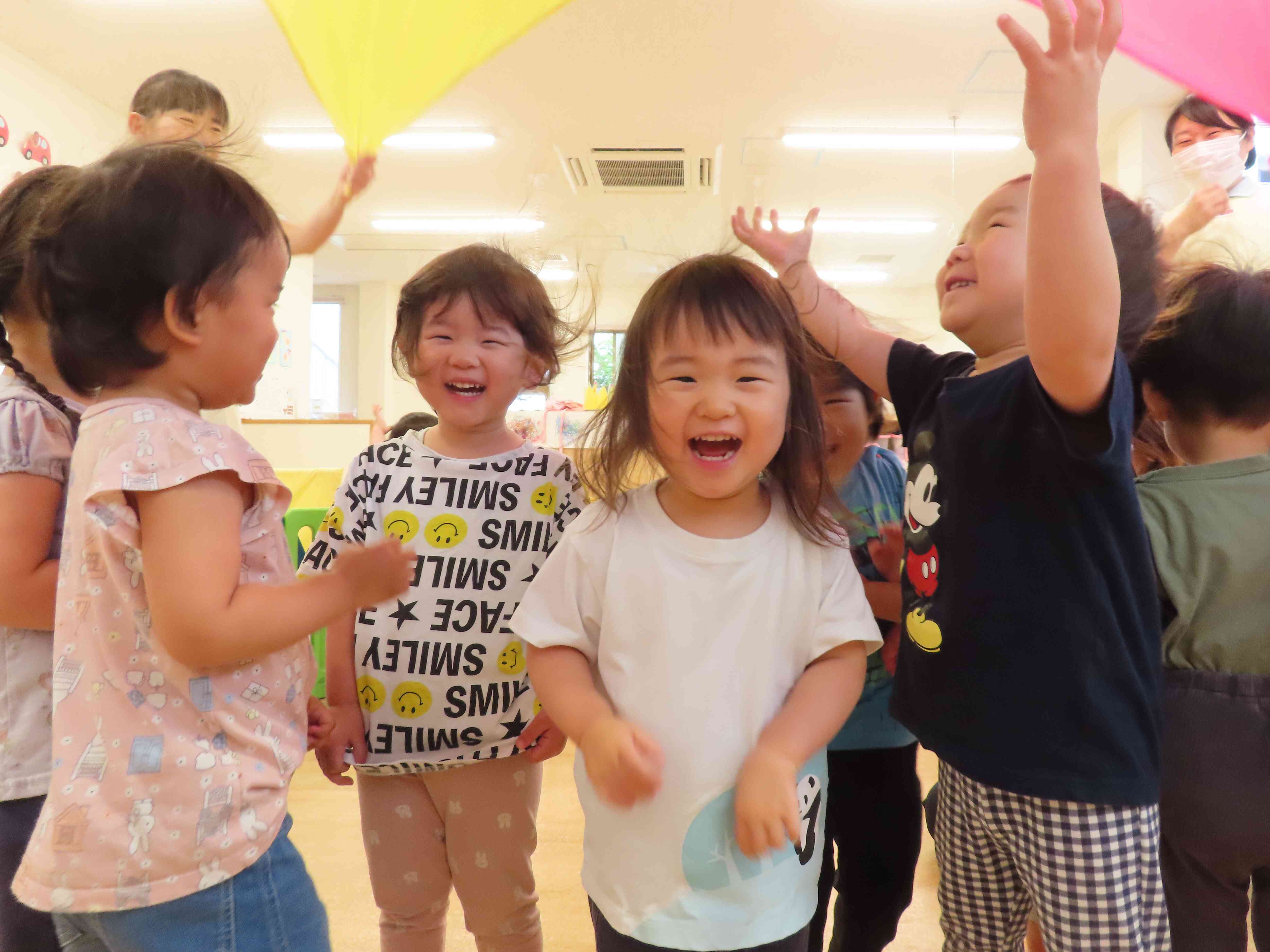 風がバッサバッサ～