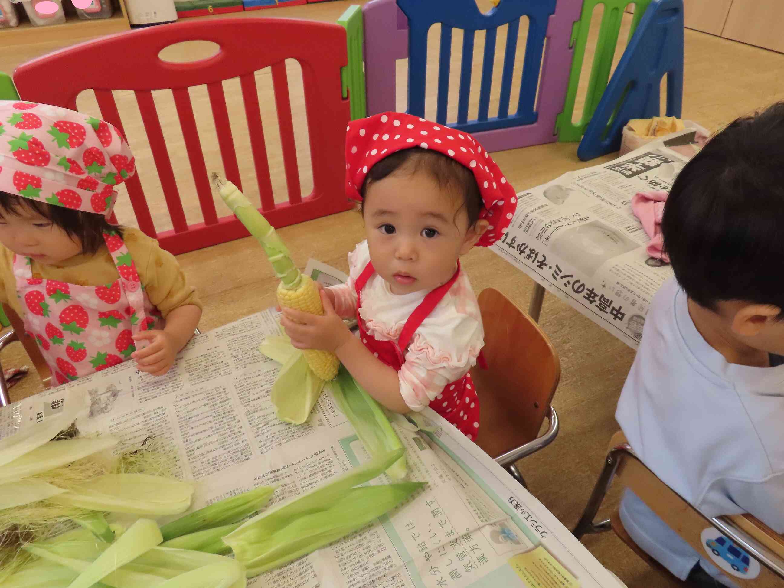 むいてもむいても…？？？楽しい食育の時間です。