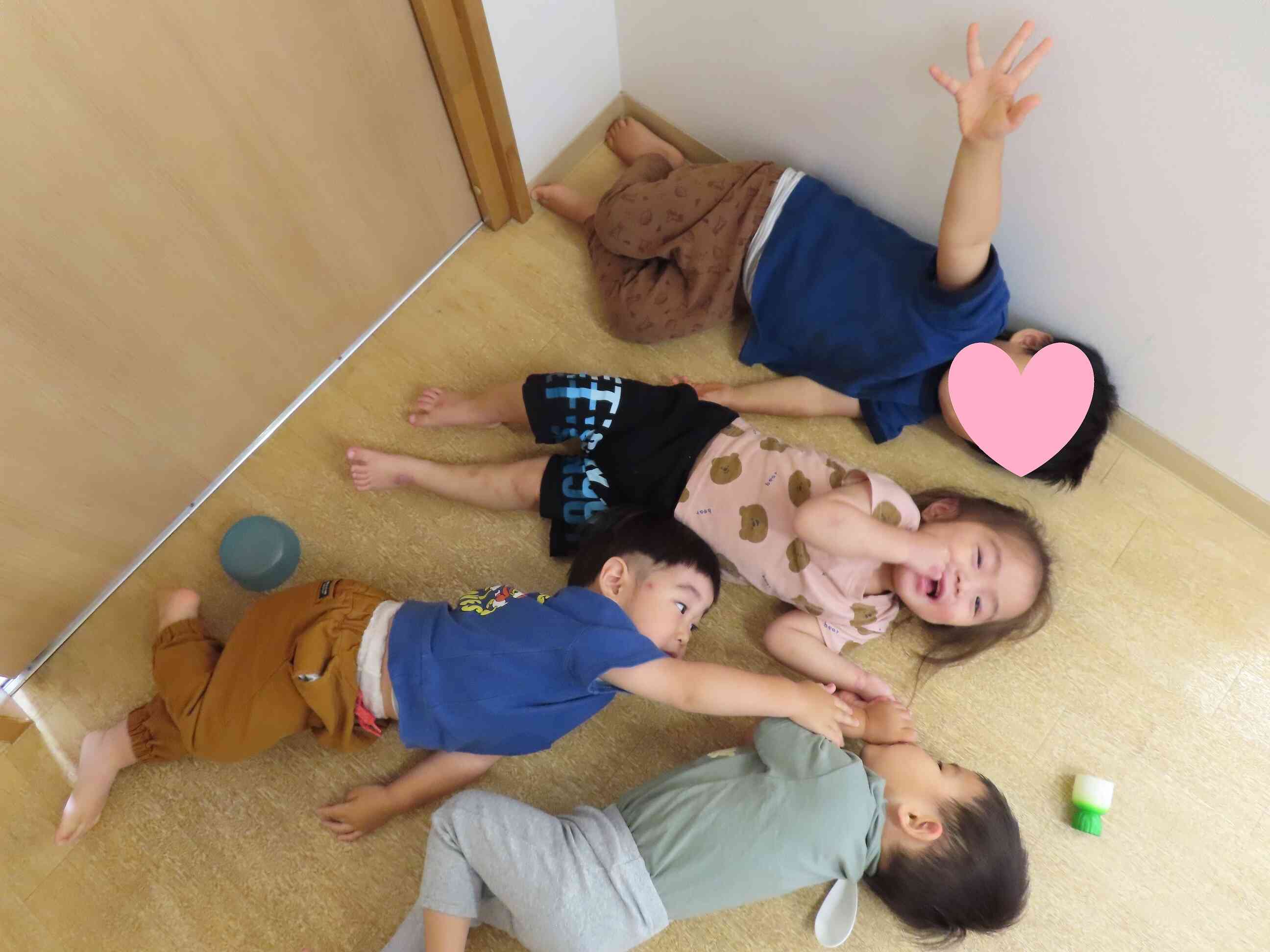 なぜか、出入り口付近が人気です。