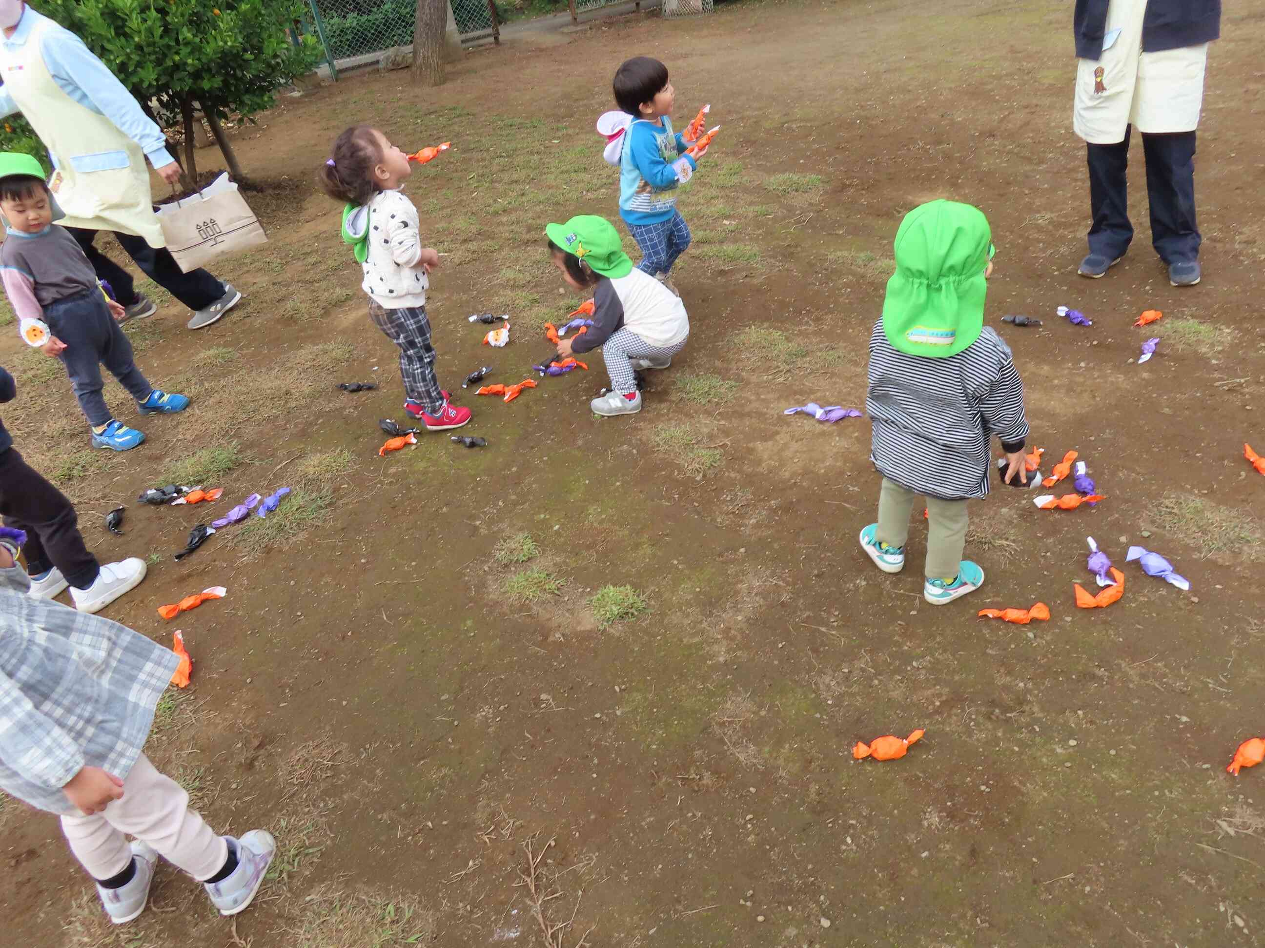 キャンディ玉入れ