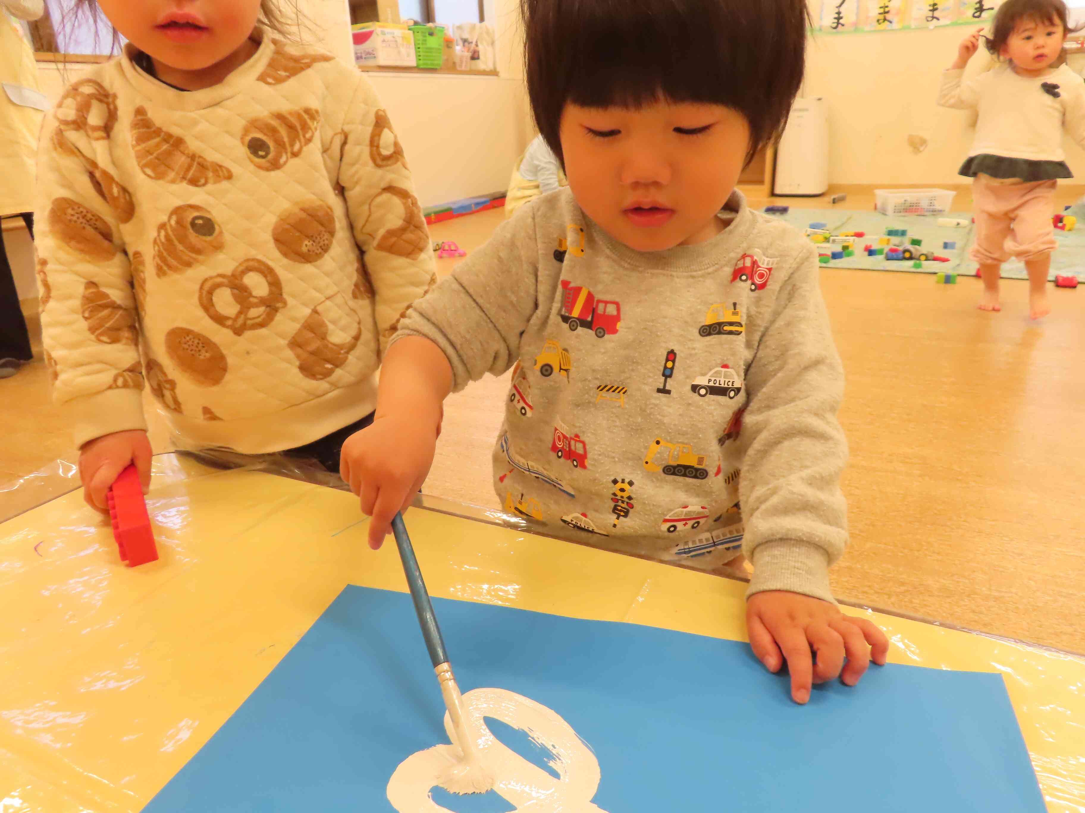 絵の具でお絵描き