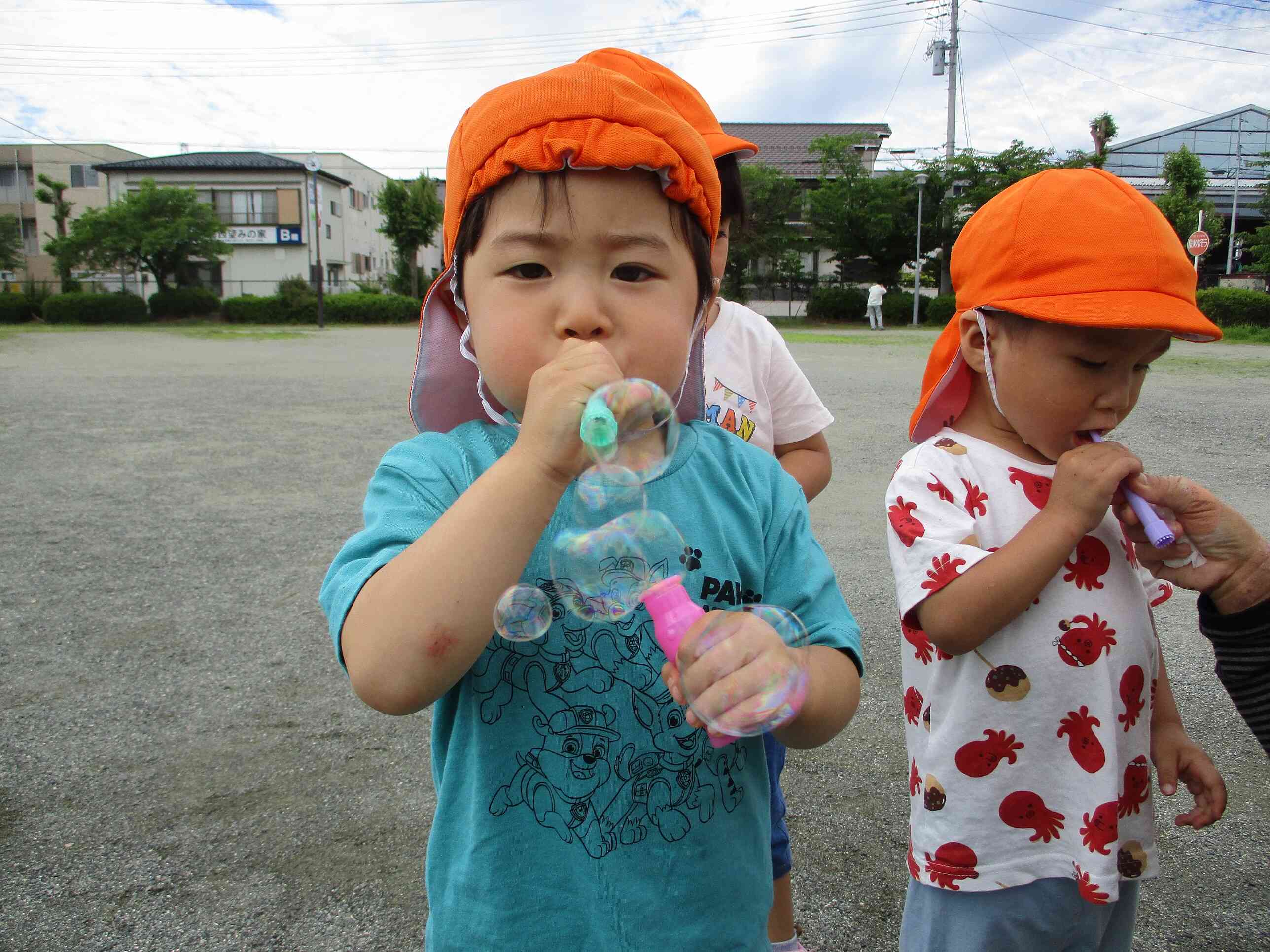 5月の子育て支援「春のお散歩」
