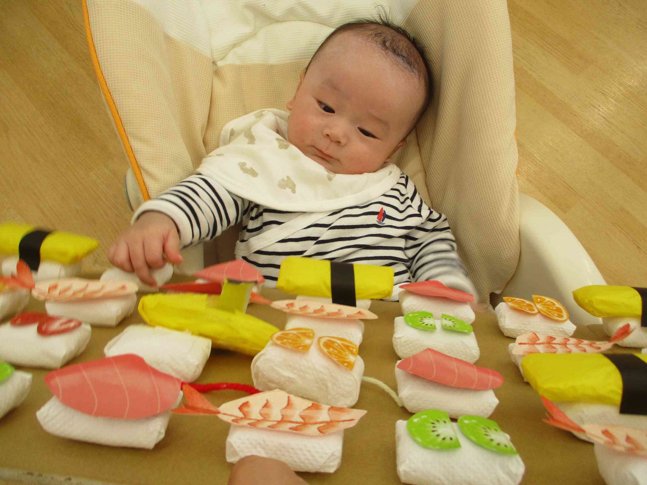 おいしそうでしょ、マグロはいかが？　エビはどうだい？