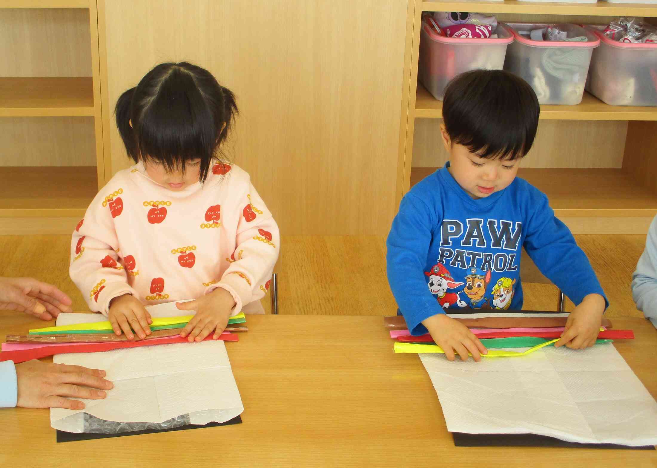 恵方巻の由来を知って、作ってみよう！(画用紙等で製作)