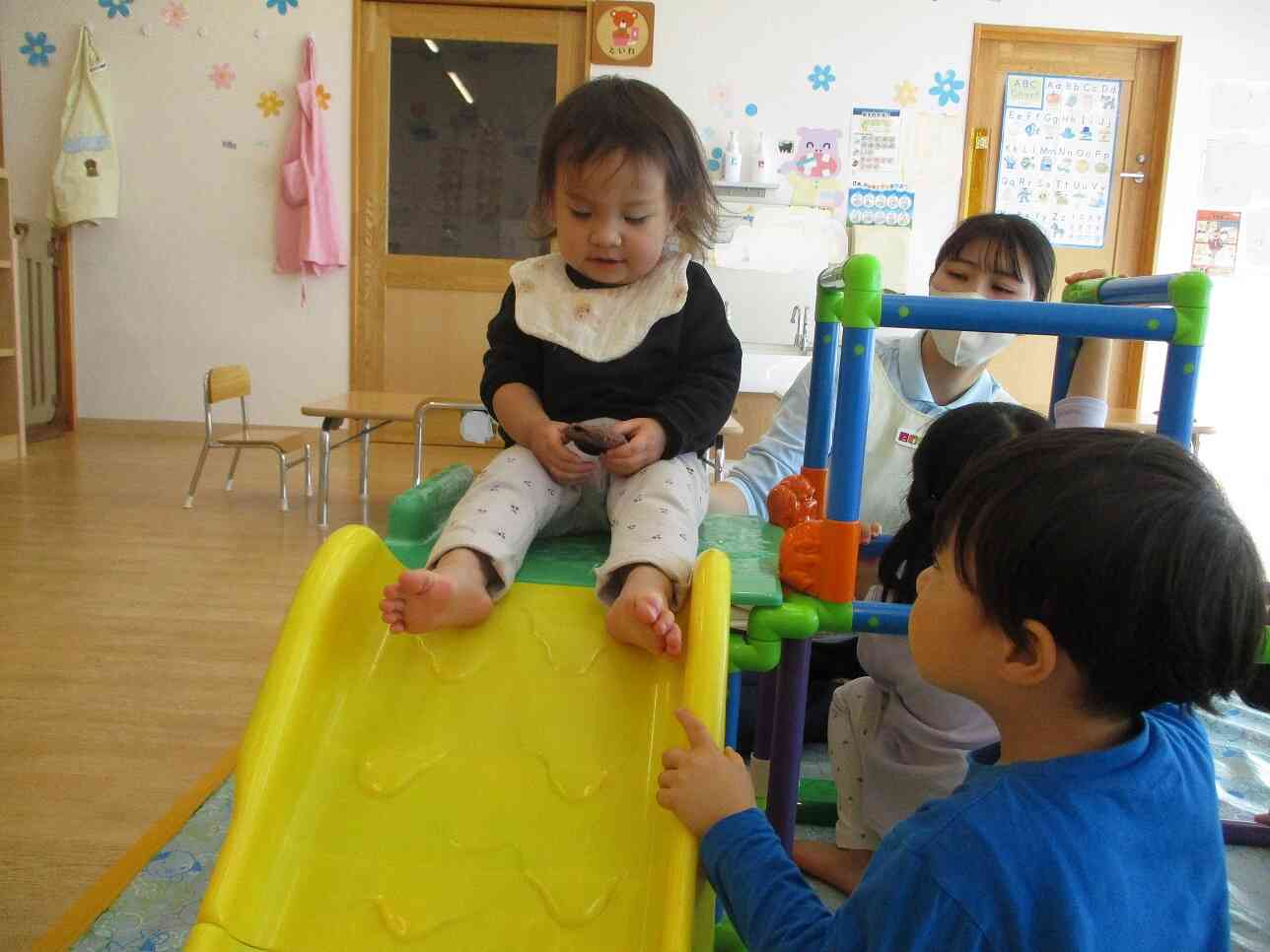 みんなが遊べる　すべり台