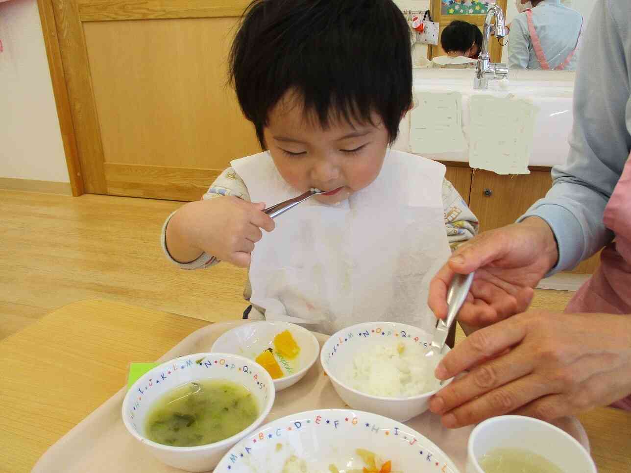 モリモリ食べてます！