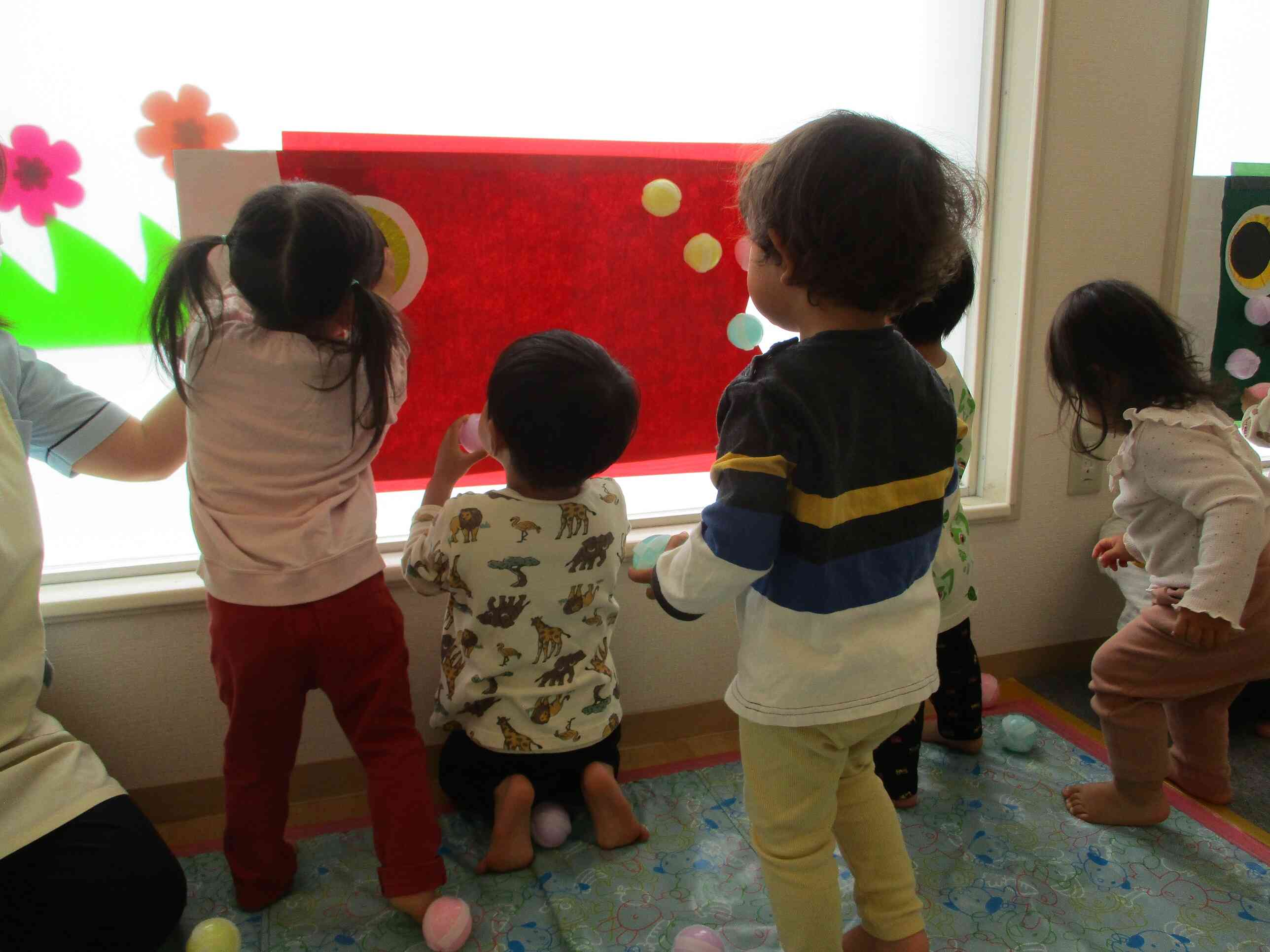 ウロコボールをくっつけましょう