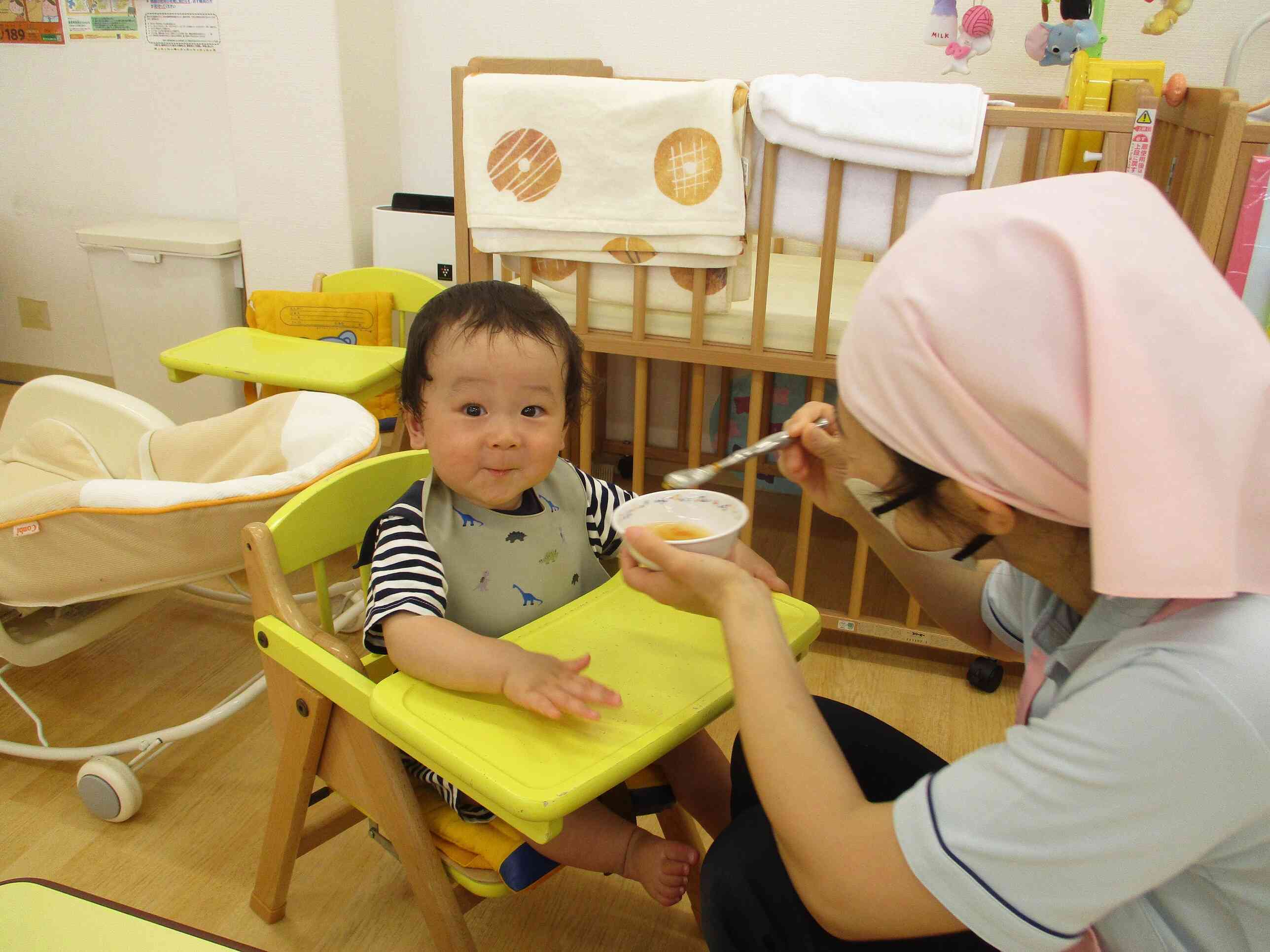 離乳食(中期食)、ウマウマなんです！ゴキゲンなんです！