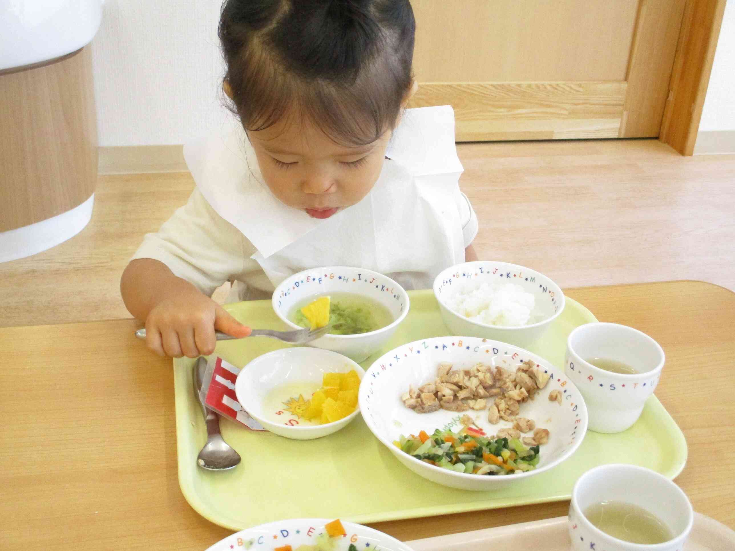 ♫なんでも食べましょ、よく噛んで～