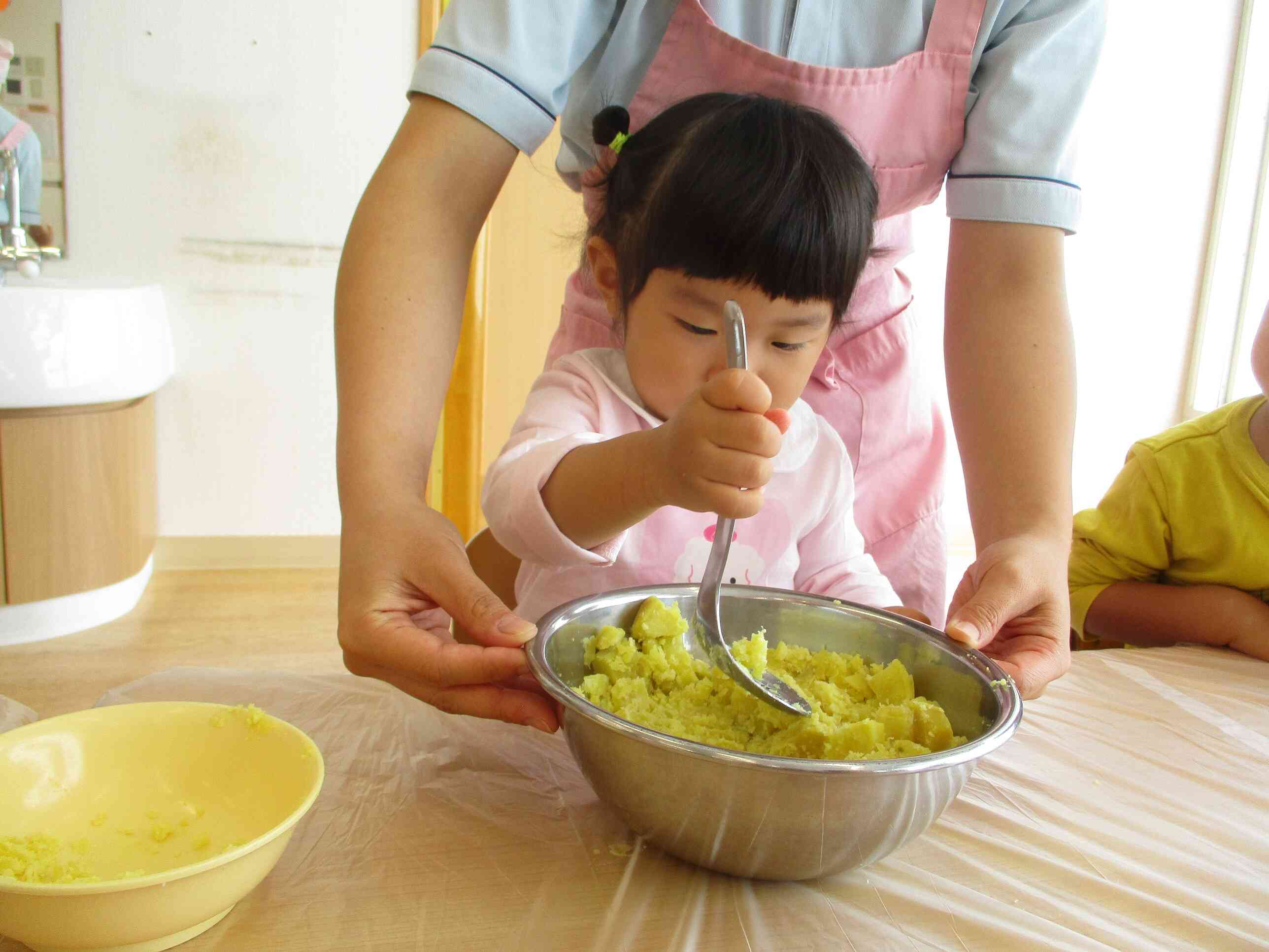 10月の食育～スイーツポテトを作ろう！～