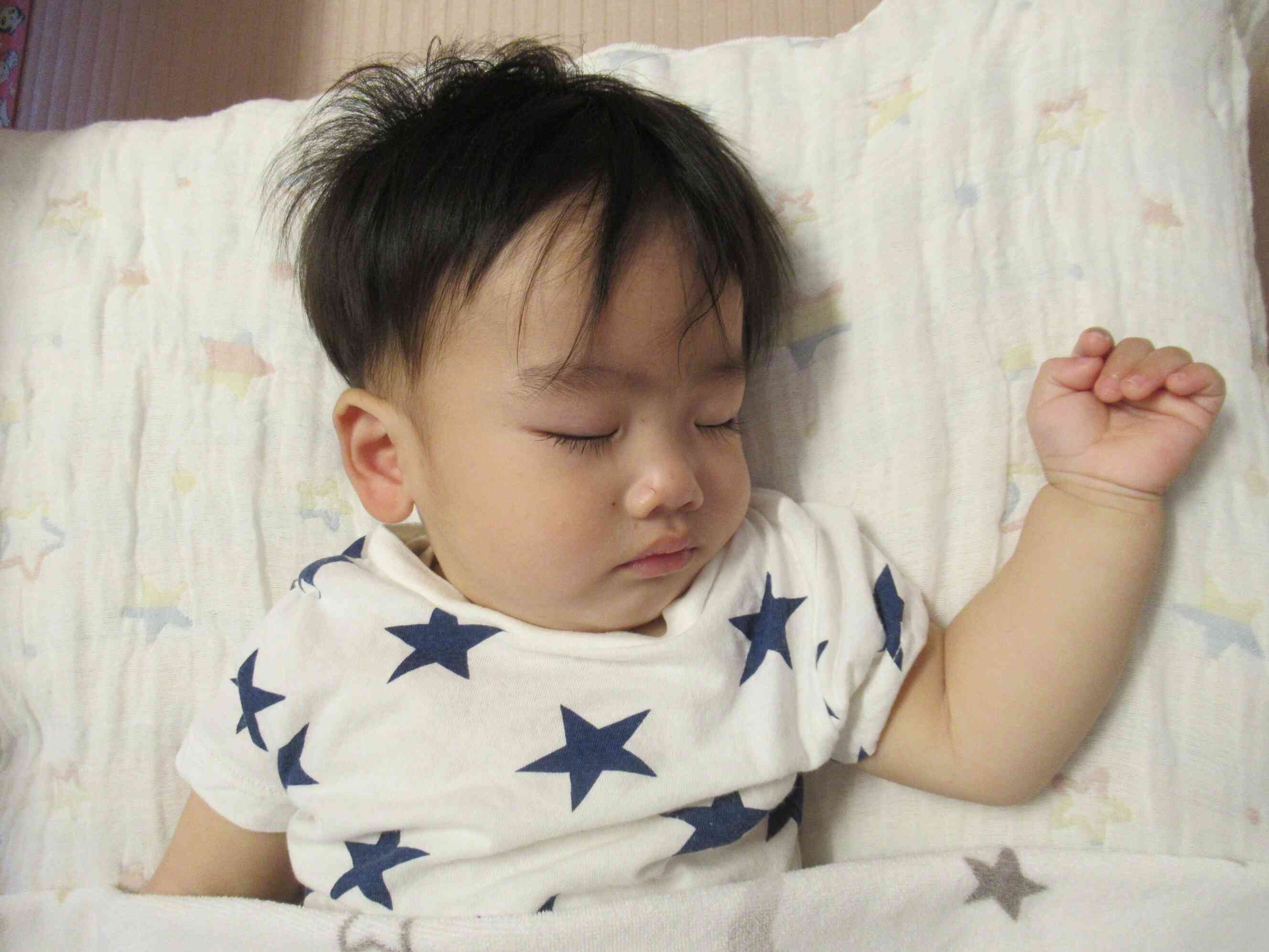 たくさん食べて、たくさん眠って、すくすく大きくなってね。