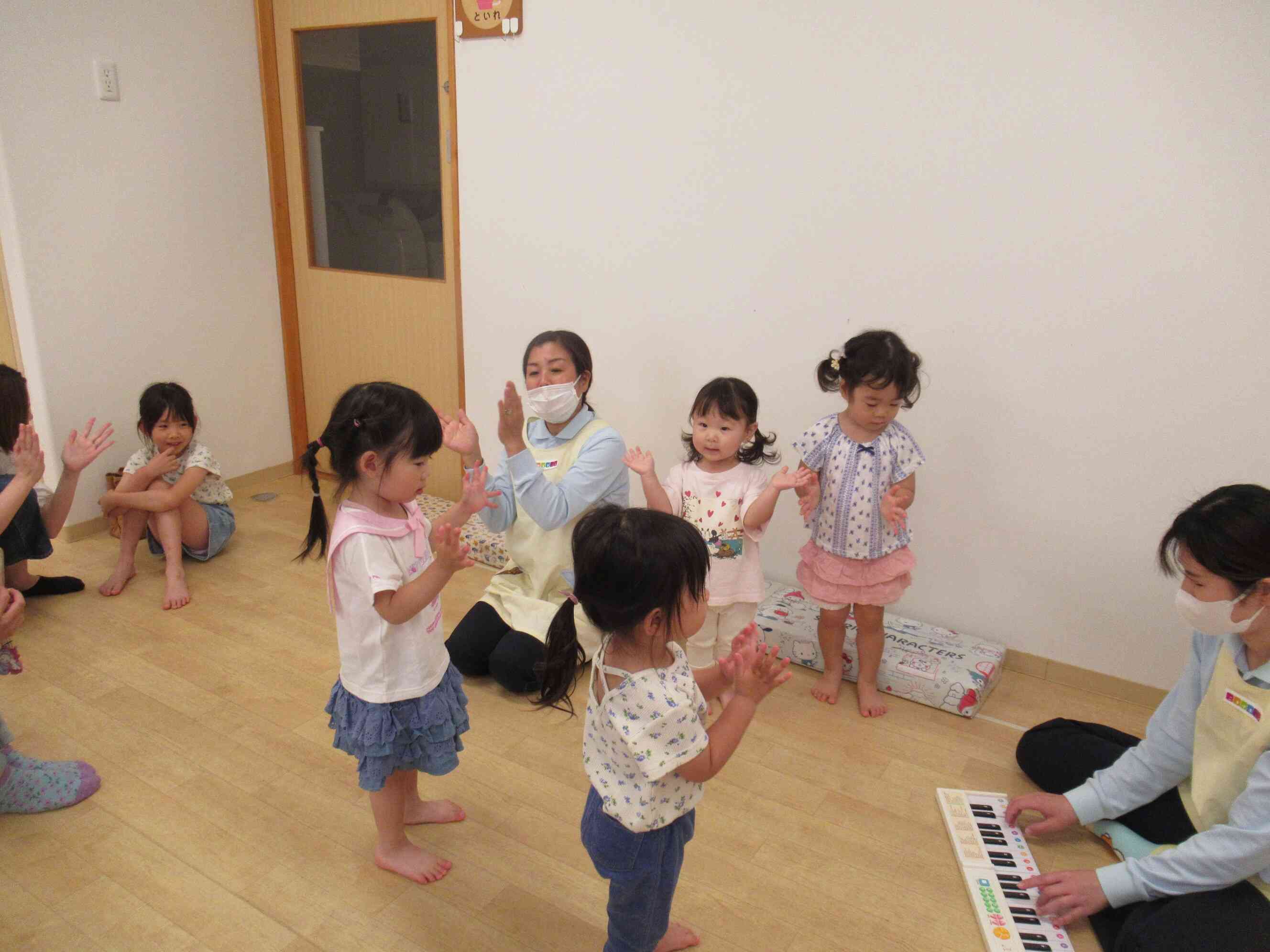 うさぎ組さんは最後に帰りのお歌も歌いました。お帰りの歌もとっても上手です！