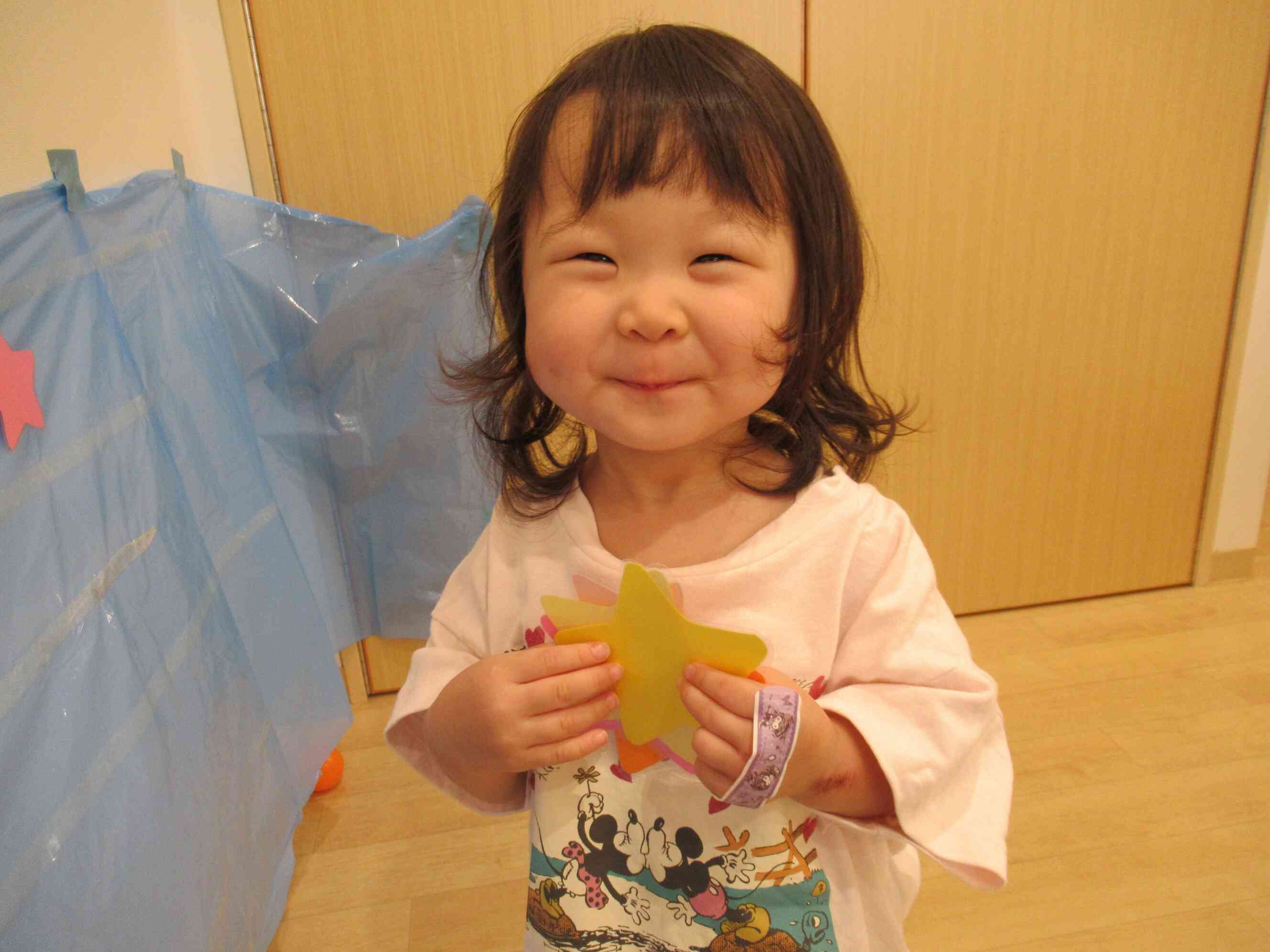 大きなお星さまを見つけてニコニコのYちゃんです