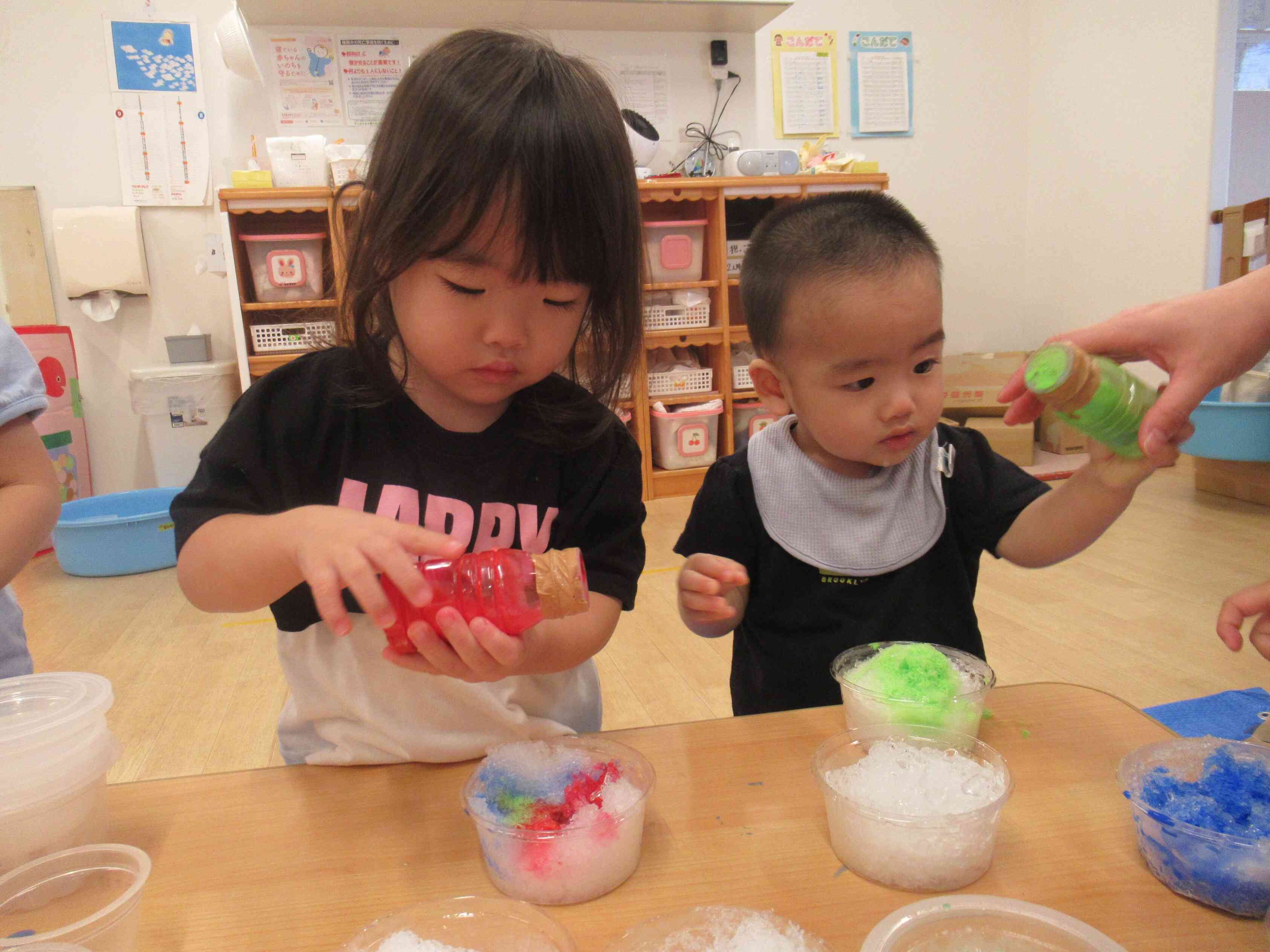 かき氷はいかがですか？　氷の冷たい感触も楽しみましたよ。