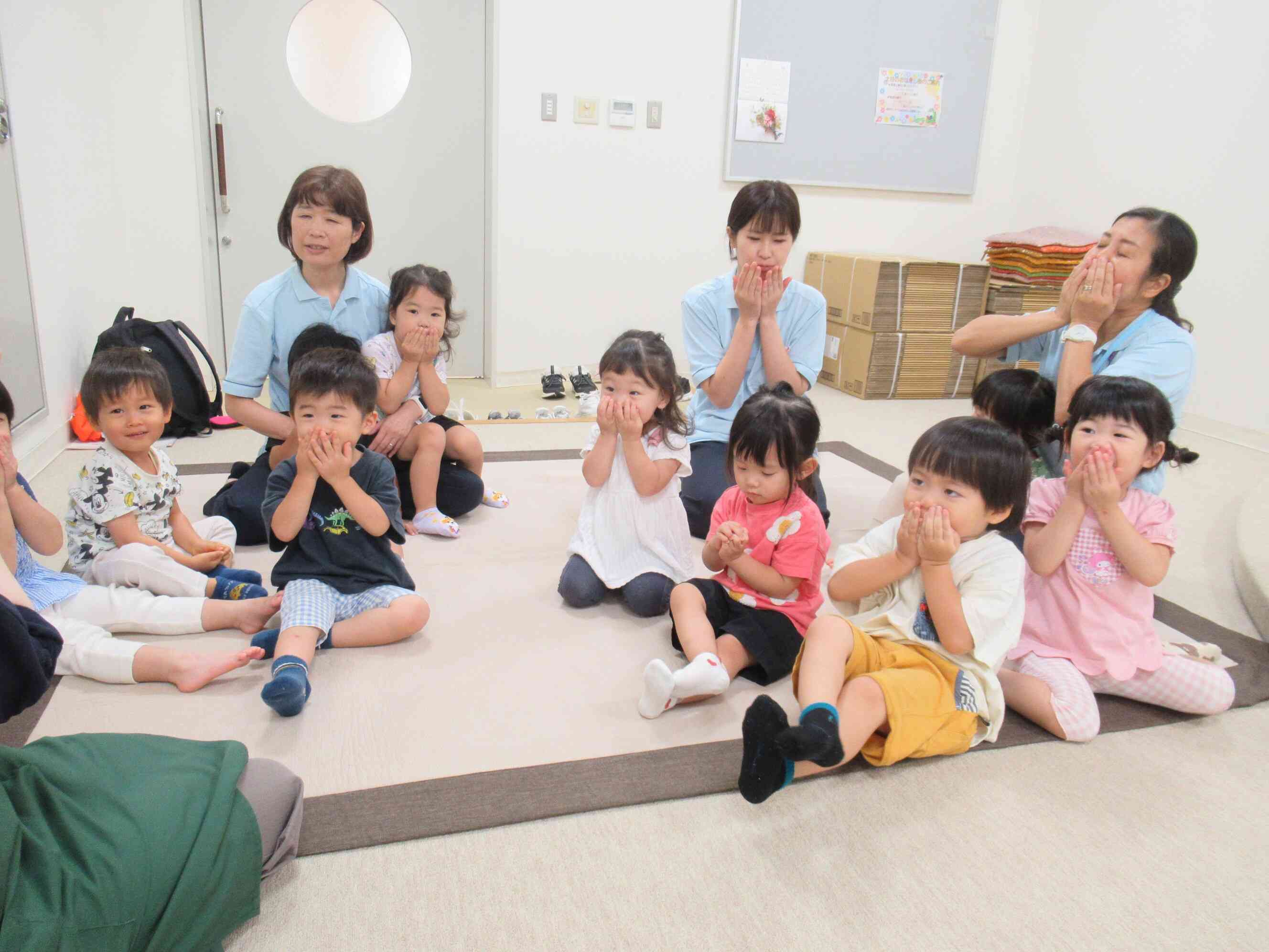 作ったあんころもちは、みんなでぱくっ！