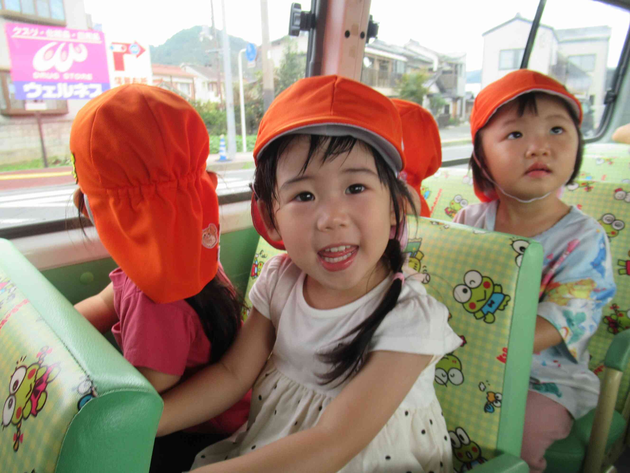 帰りのバスにて「先生、楽しかったね!また行こうね!」