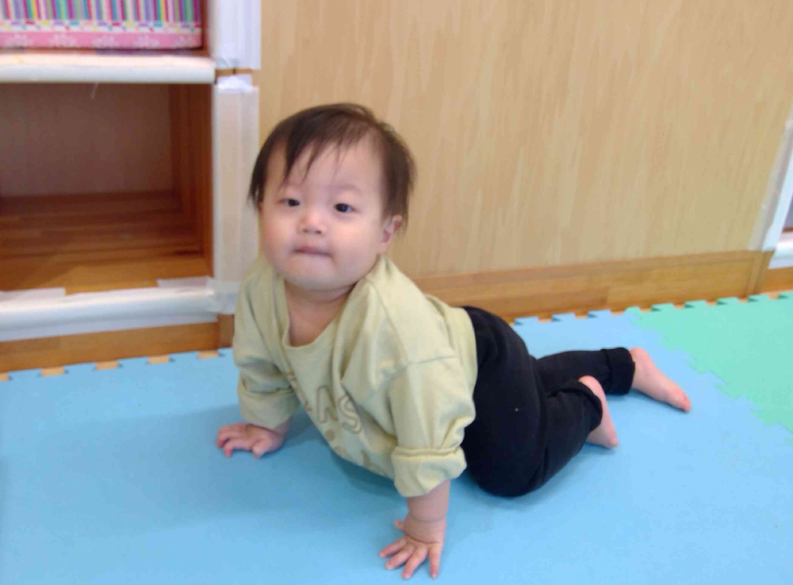 カメラに興味津々！