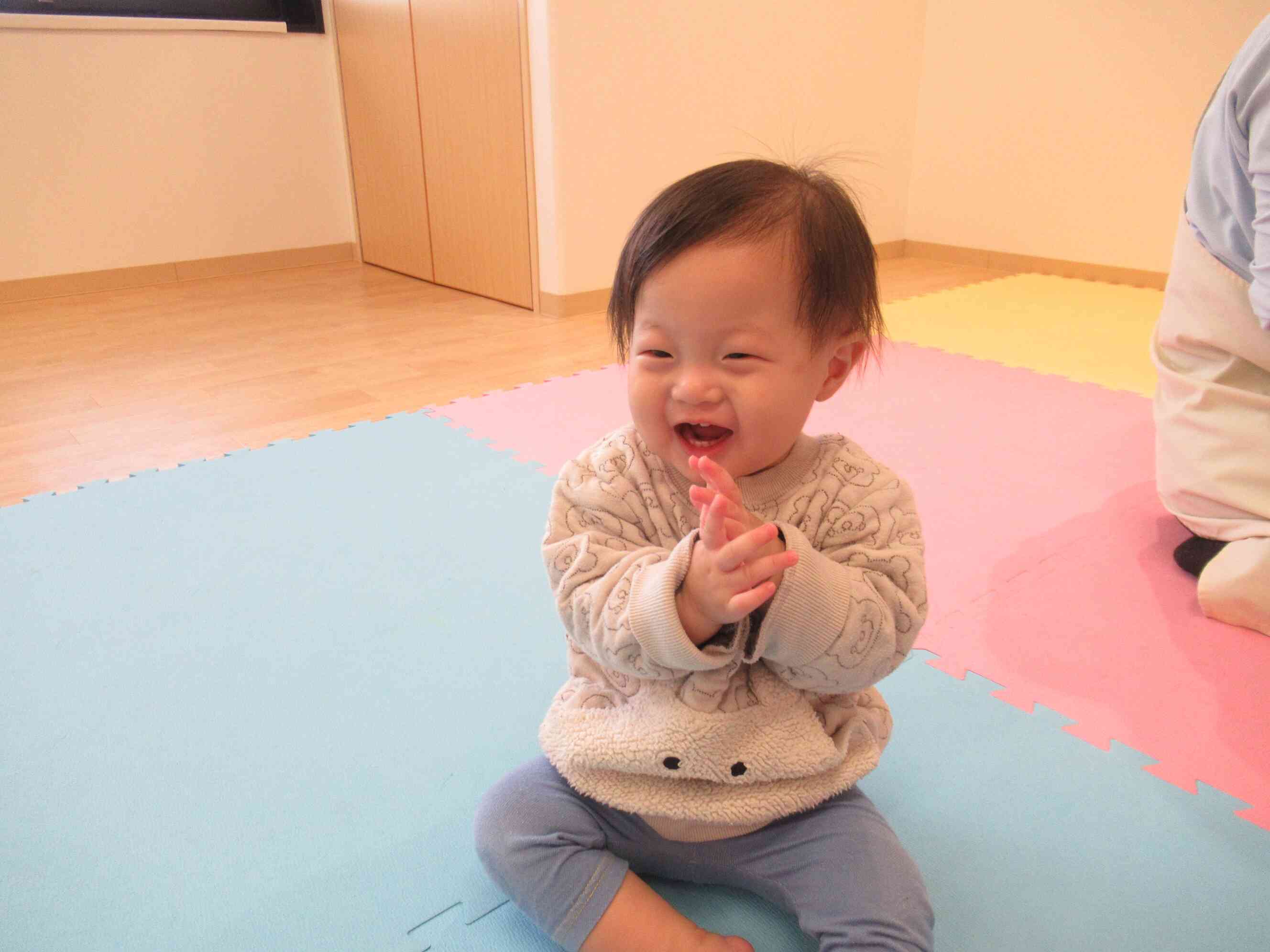 にこにこ笑顔いっぱい　～ひよこ組のおともだち～