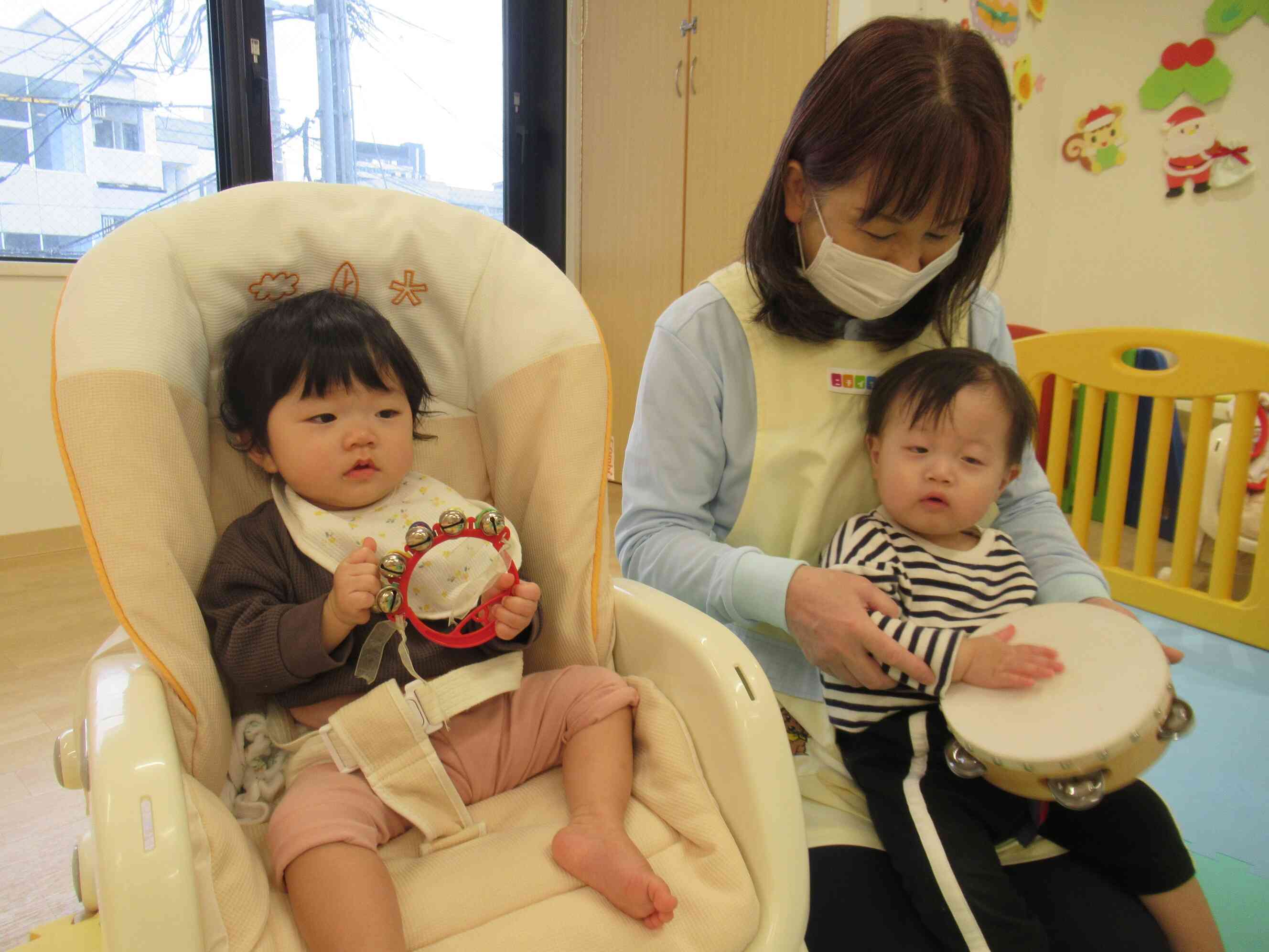 楽器あそび楽しいね。