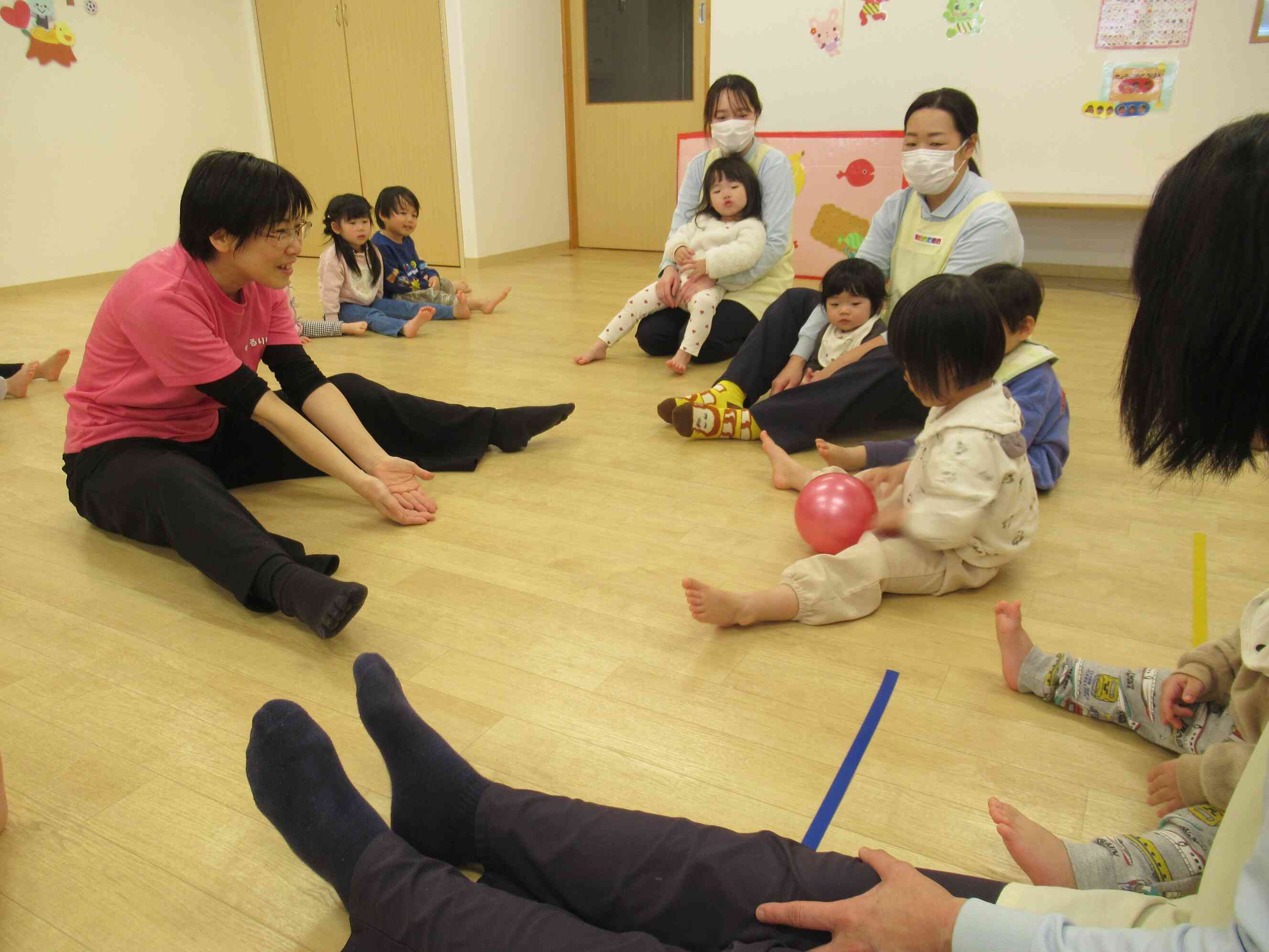 ボールころころ、上手にできるかな？