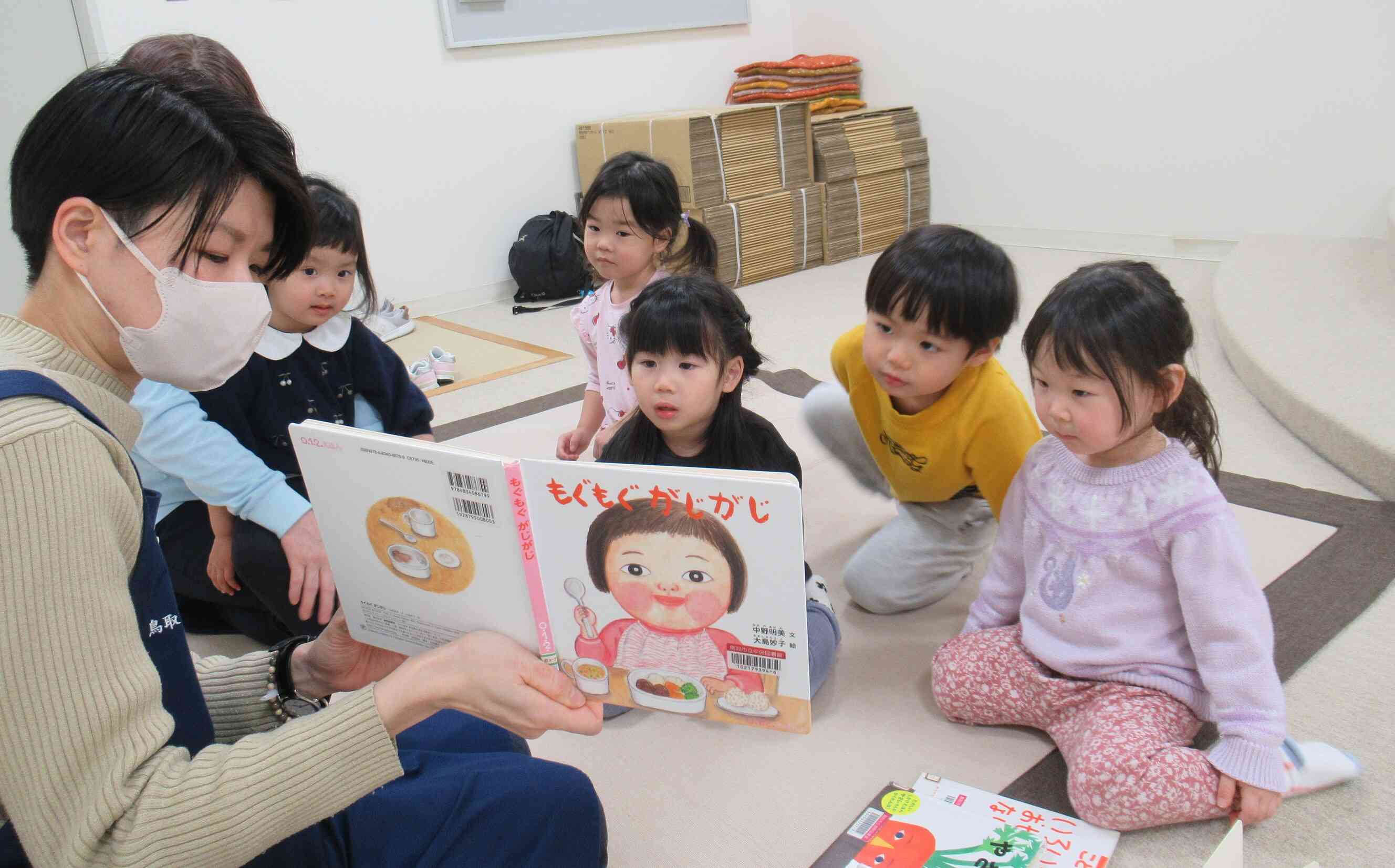 とても良い笑顔で聞いています