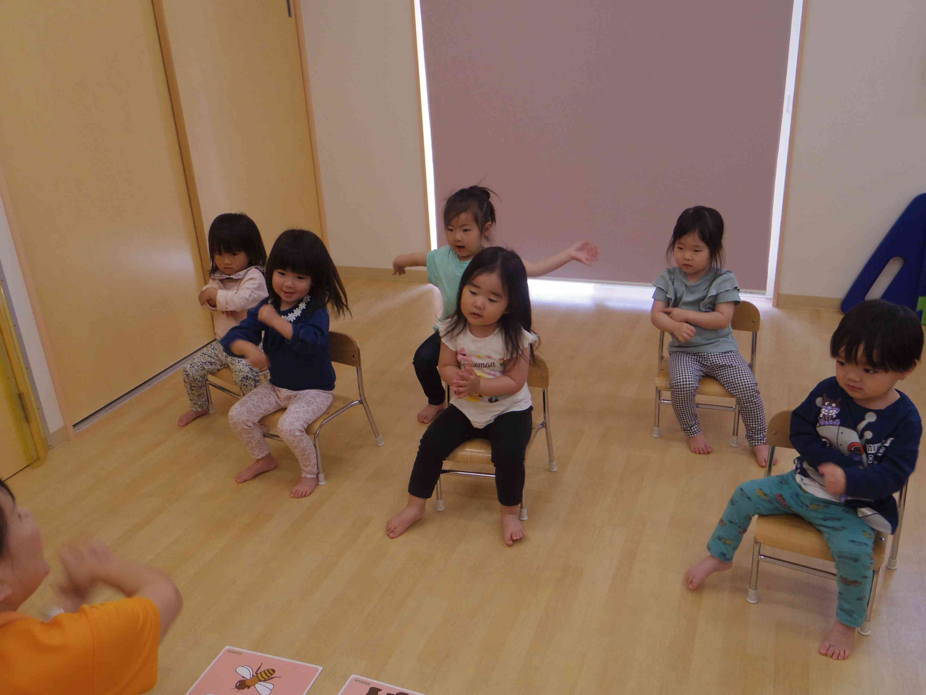 （うさぎ組、2歳児）ぐるぐる～