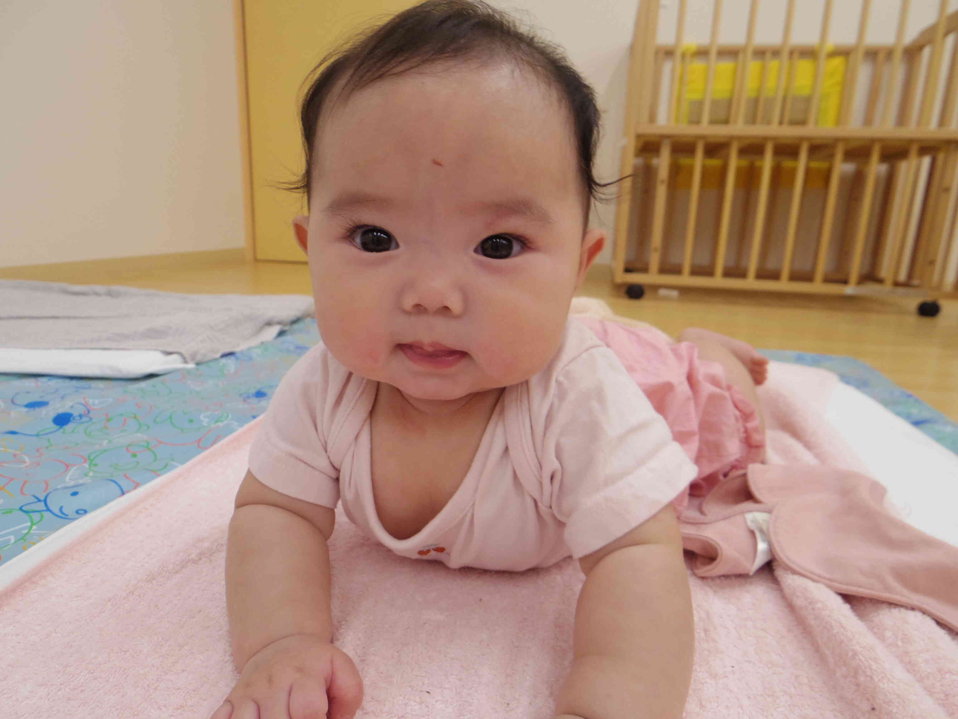 上手に手をつっぱってるね