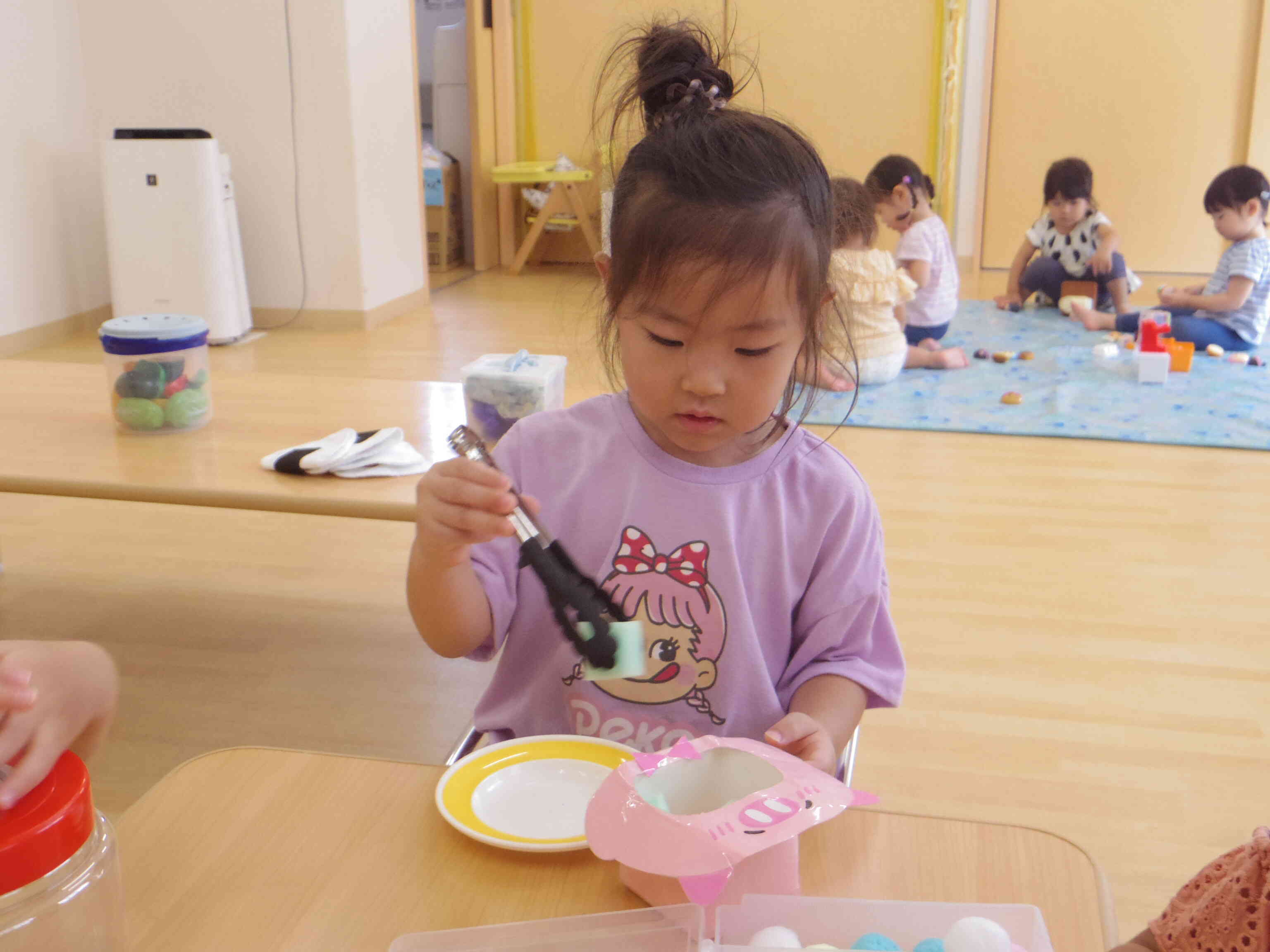 2歳児(うさぎ組)　机上遊びしたよ～