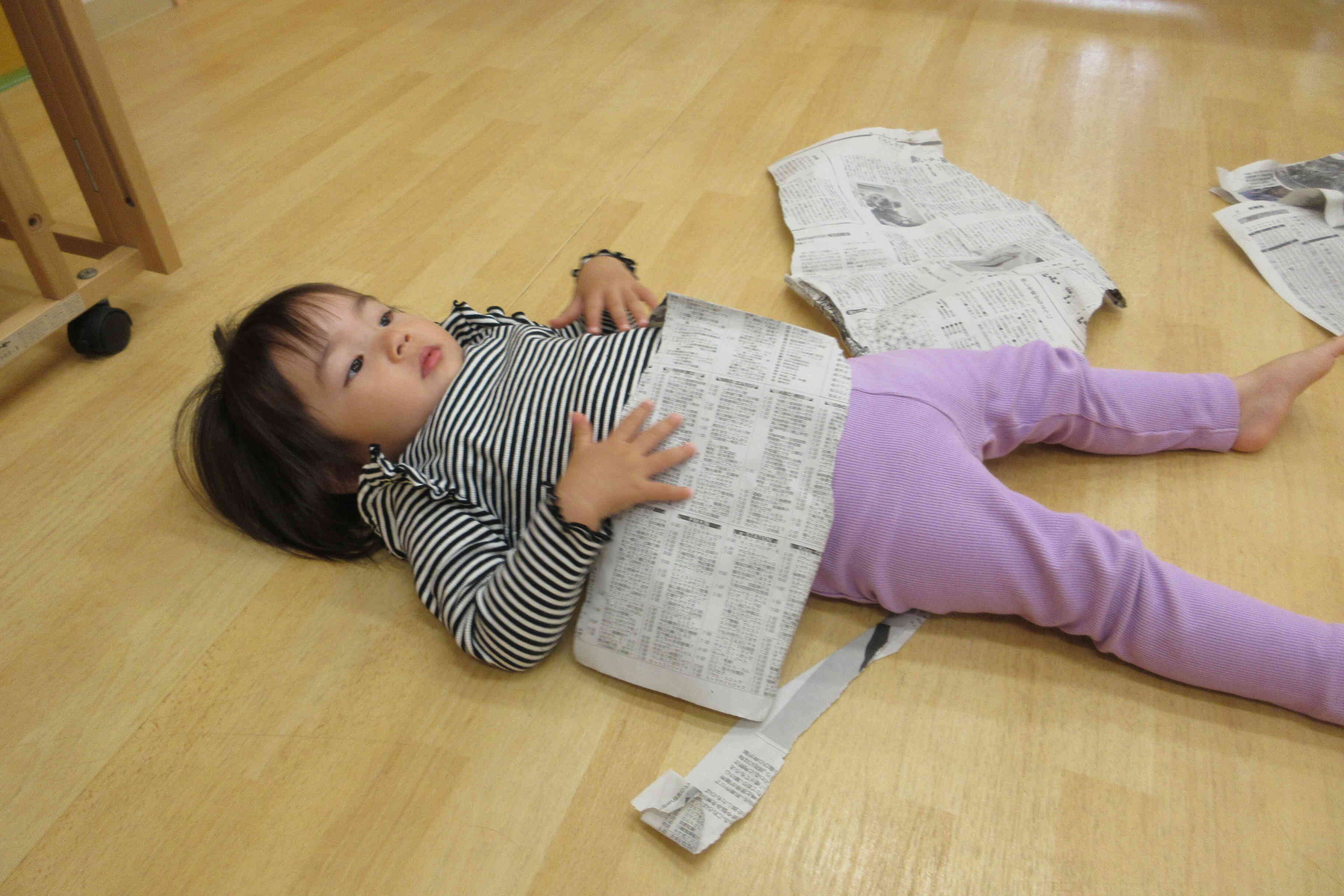 新聞紙布団でおやすみなさい