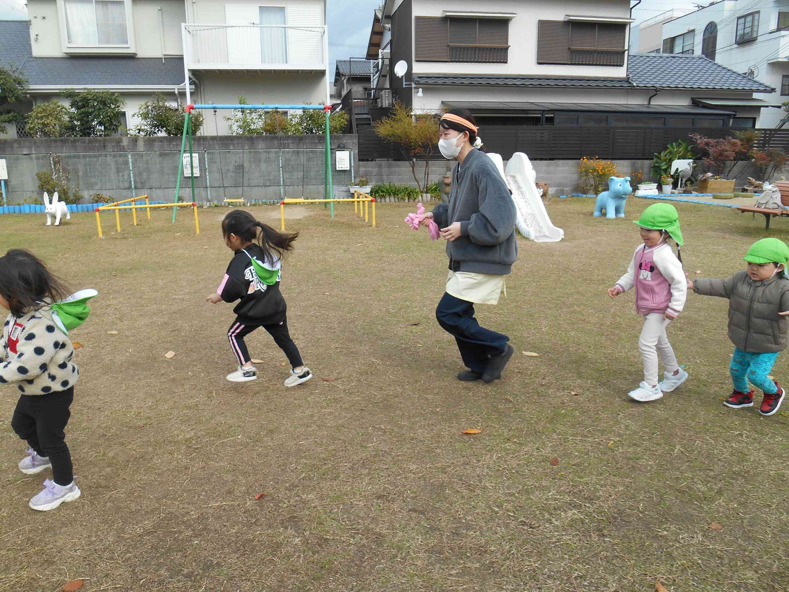 （２歳児：うさぎ組）しっぽとりをしたよ