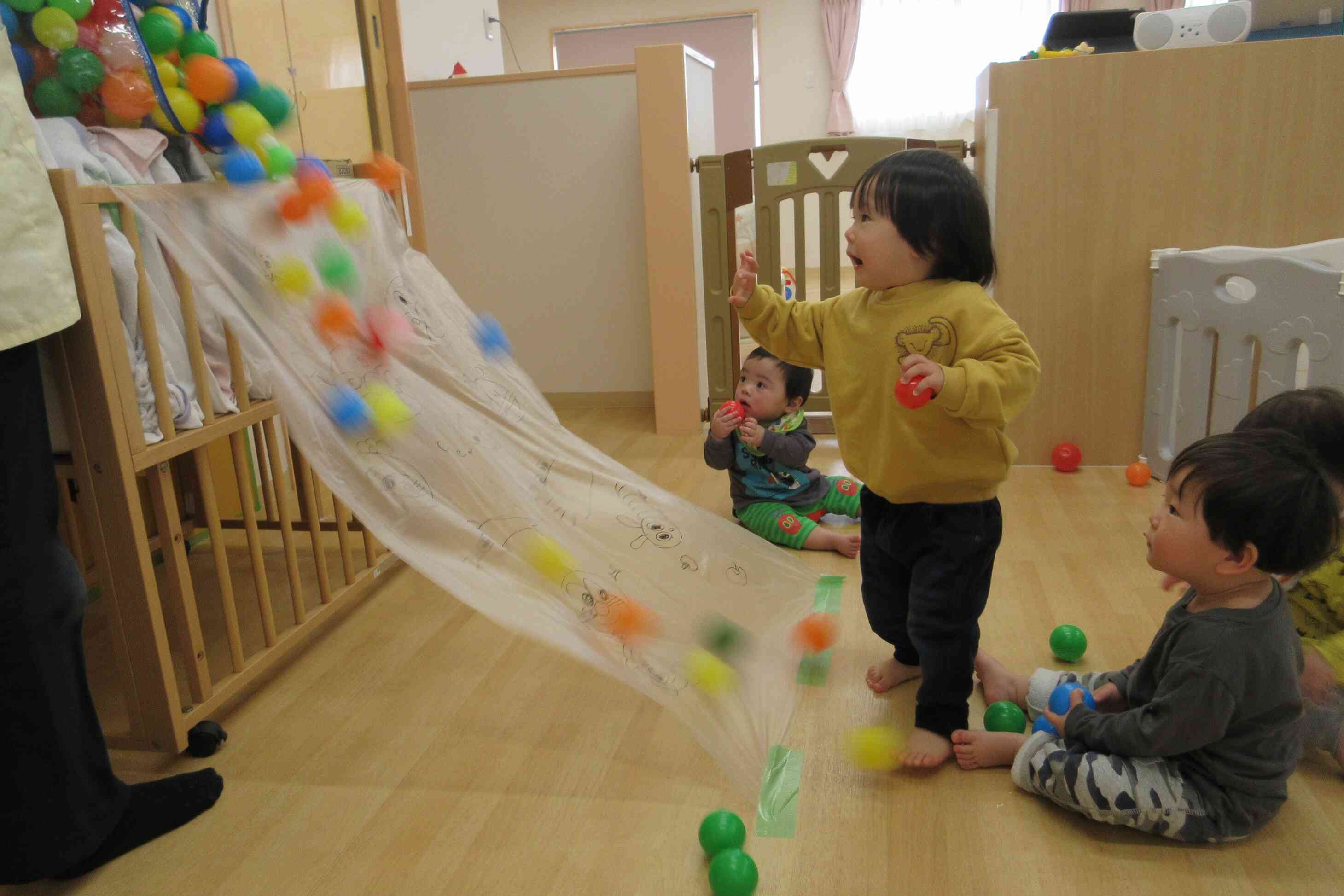 ボールが転がってくるぞ～