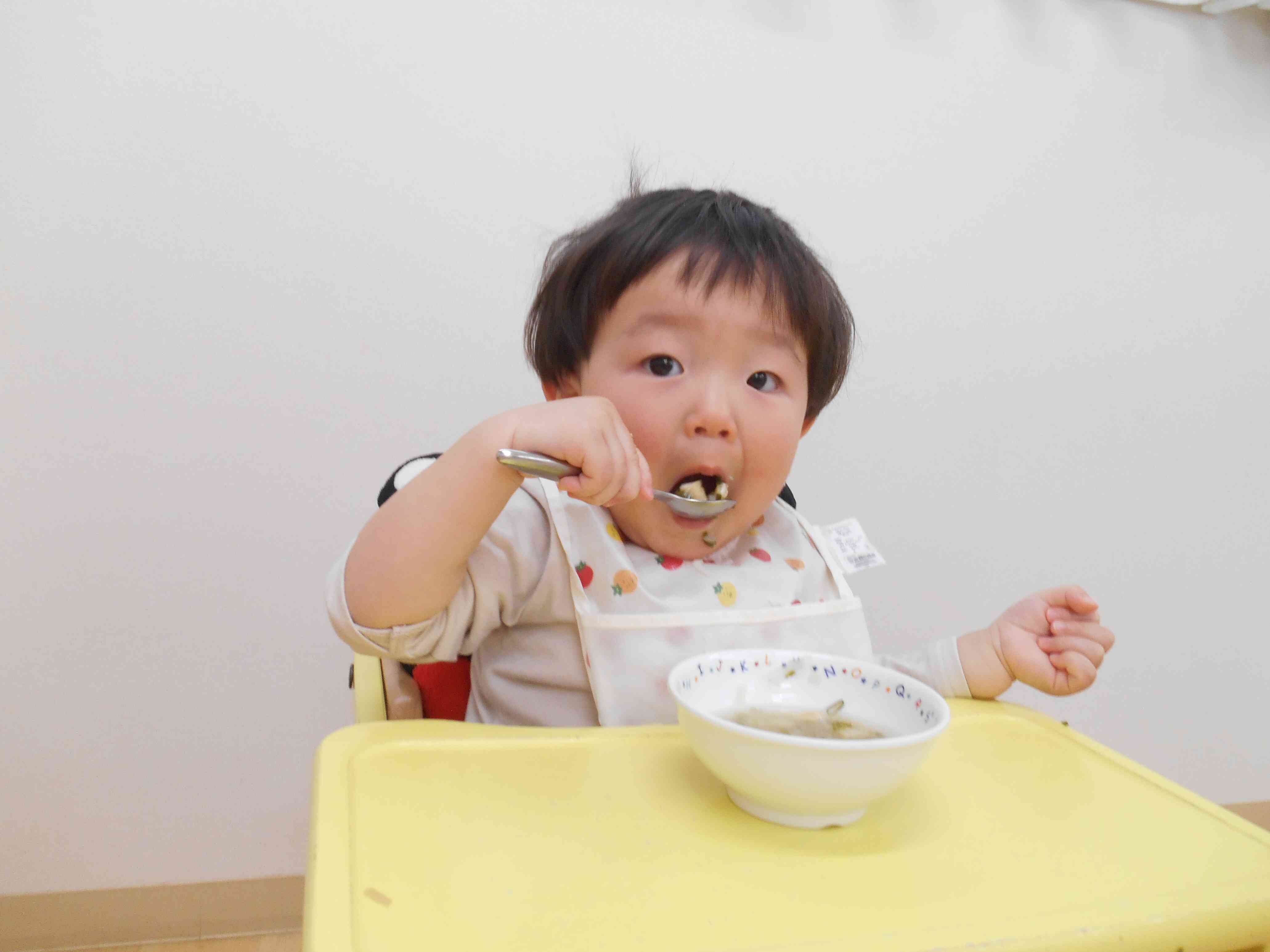 自分で食べれるよ