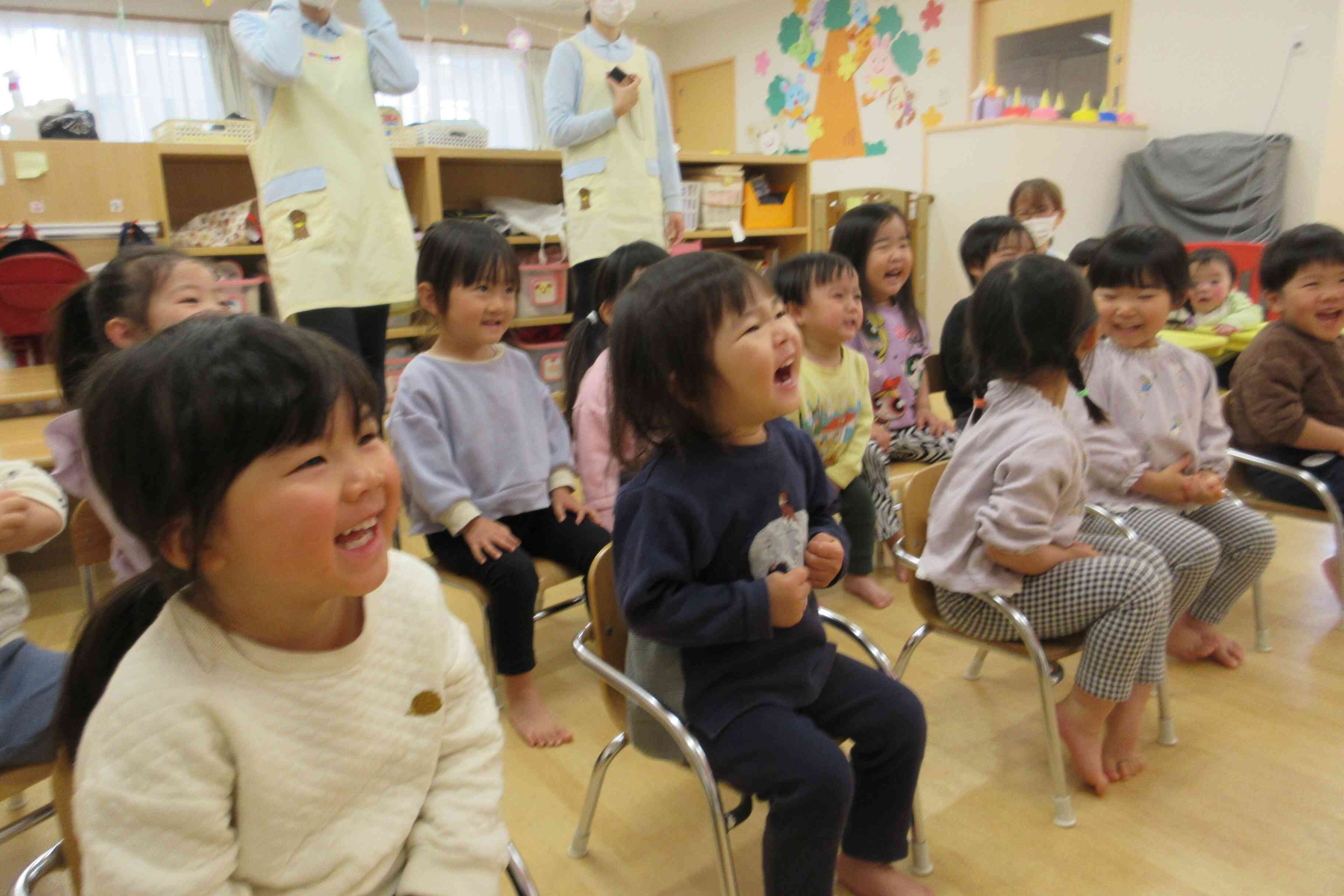 出し物のペープサートに大盛り上がり！