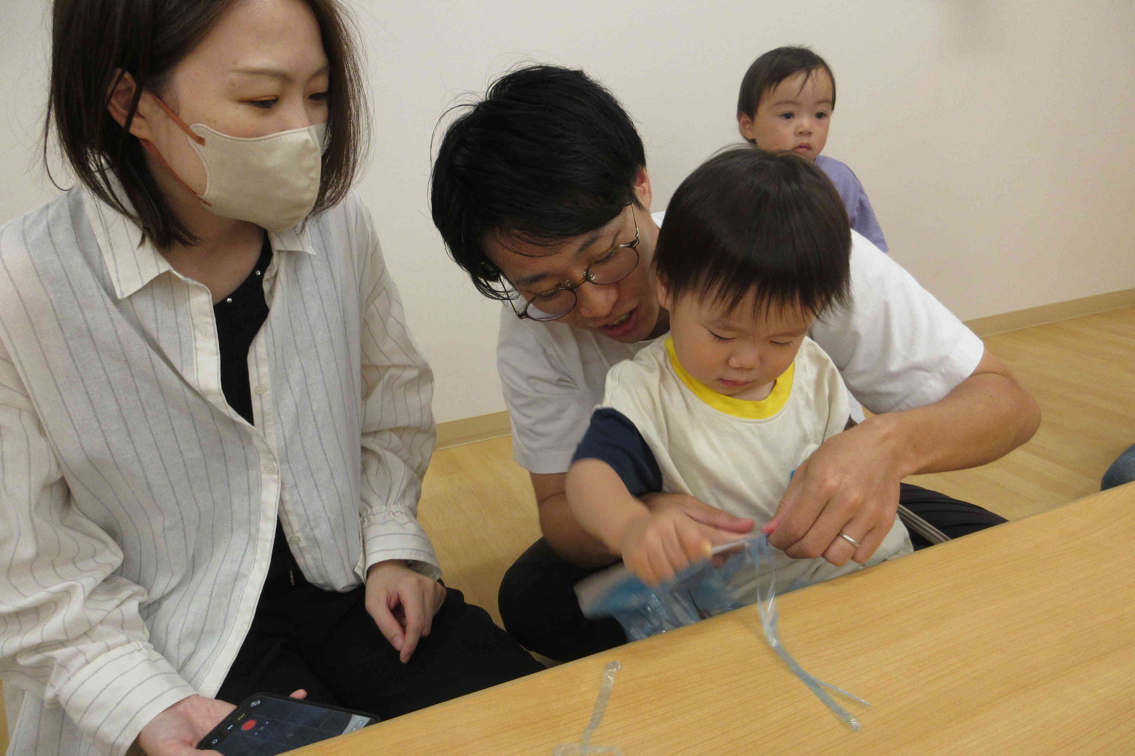 上手に指先使ってるね