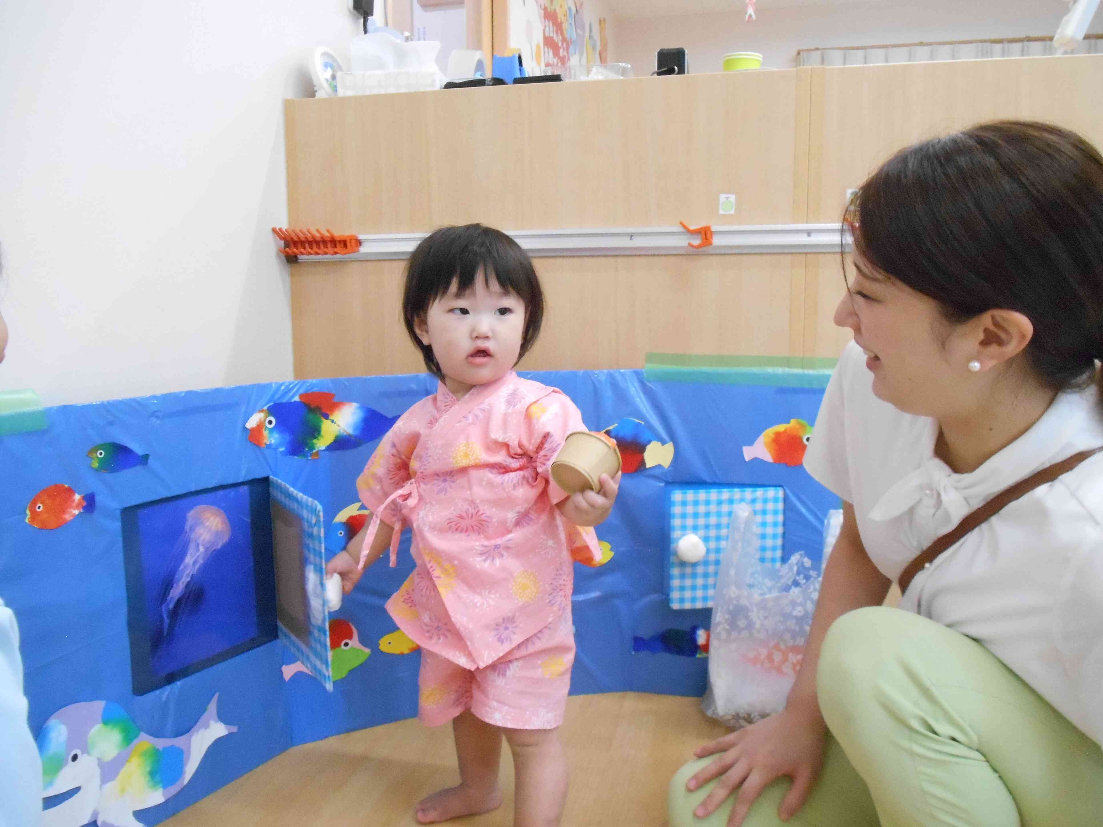 ドアを開けたらクラゲがいたね！
