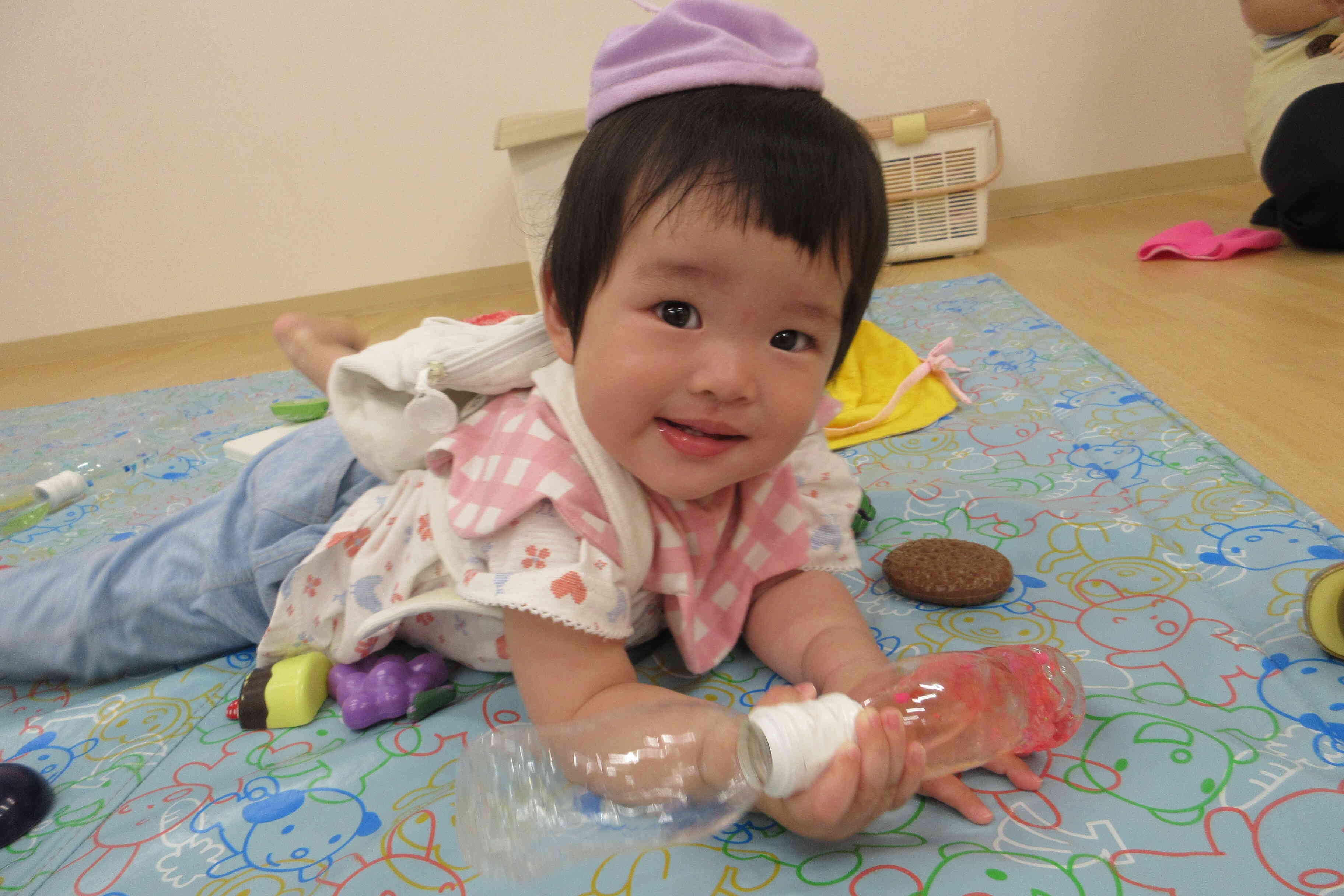 帽子被ってリュック背負っておでかけ行くよ~