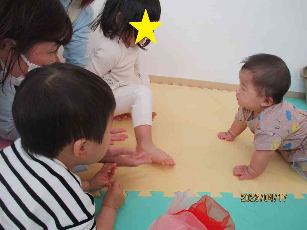 2025年４月　０歳児活動体験会～ふれあいあそびを楽しもう～