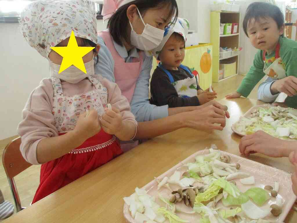 小さくちぎるとパキッて音がするね