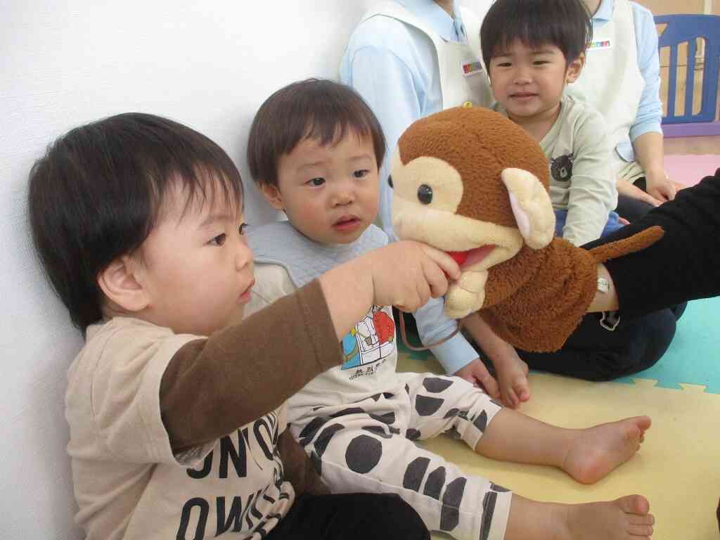 英語保育がありました～ピンク色はどこだ？～