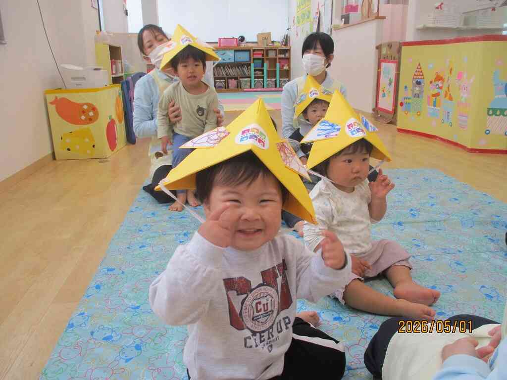 こどもの日のつどいがありました～やねより高いこいのぼりー♪～