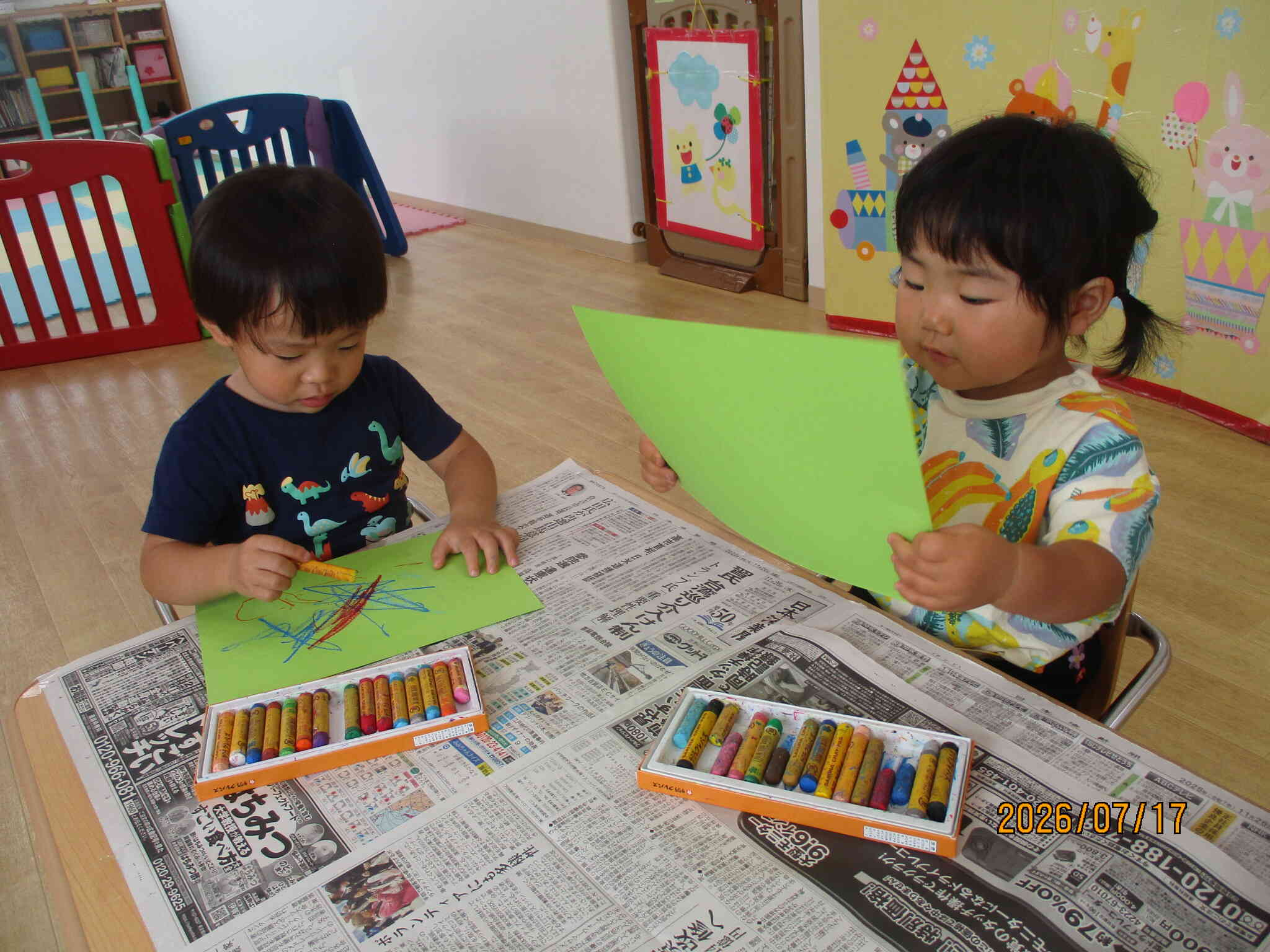 製作あそびをしました（１歳児　あひる組）