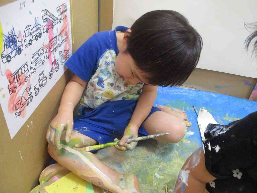 絵の具遊び楽しかったね！