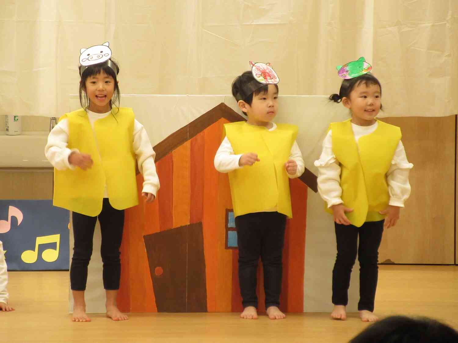 木のお家作ったよ～中ぶたちゃん～