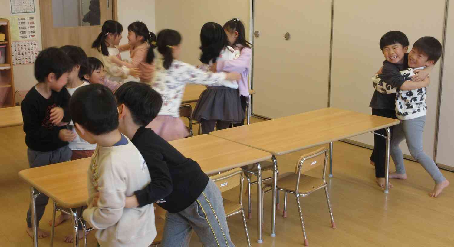 きりん組～英語教室～｜ニチイキッズ東光台保育園｜ニチイキッズ