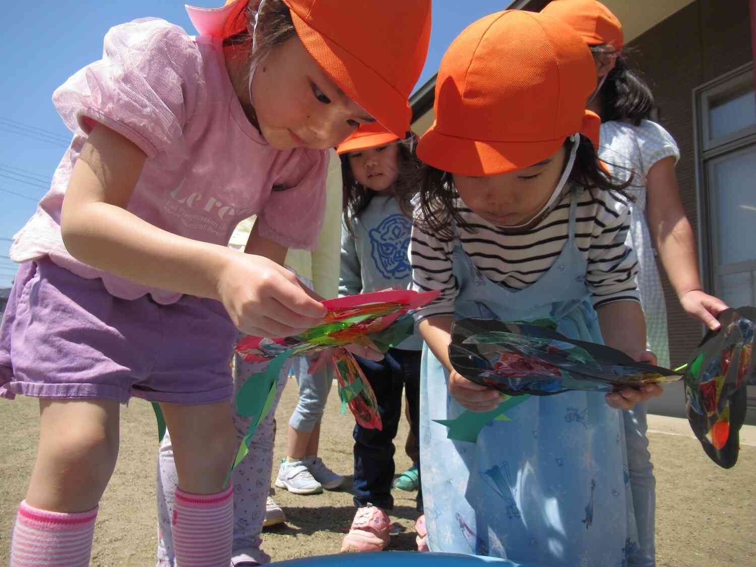 あ！水がカラフルになってる！