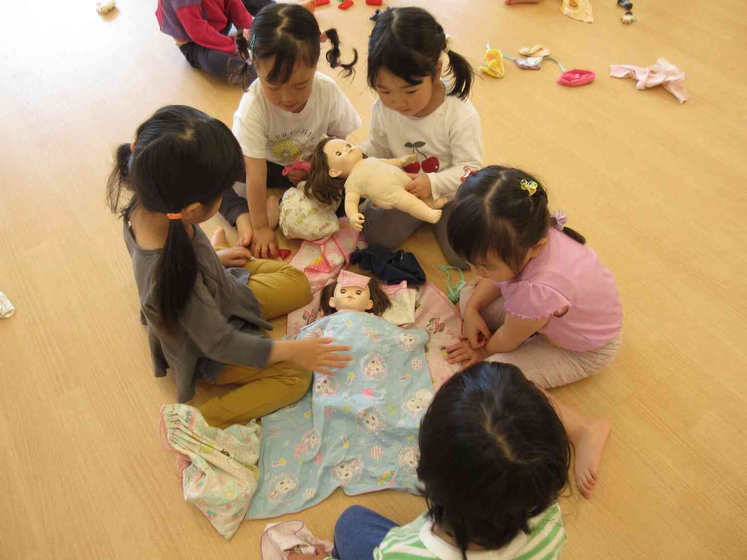 赤ちゃんのお世話♪