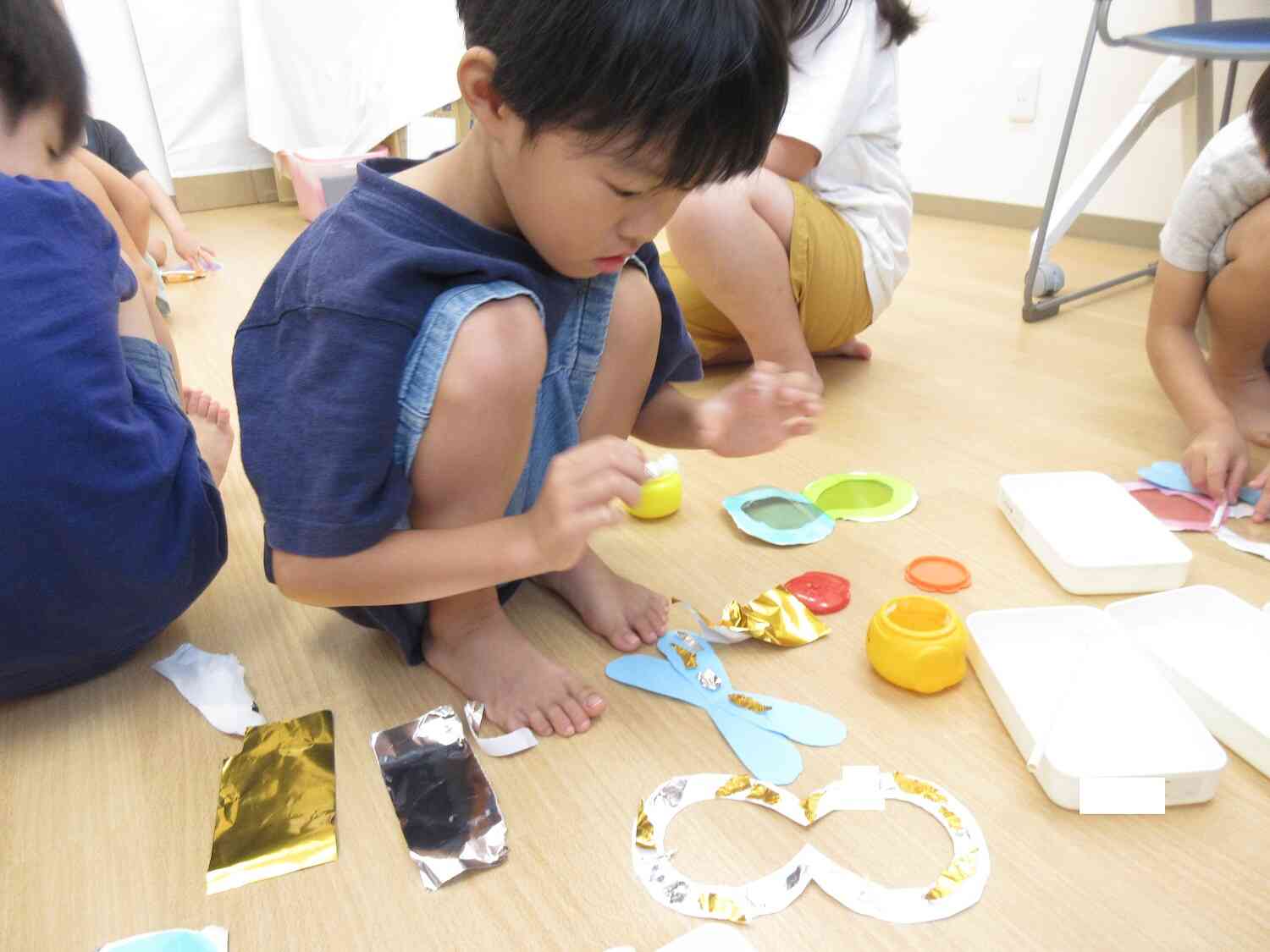 トンボ製作☆「どうしようかな…」全集中！
